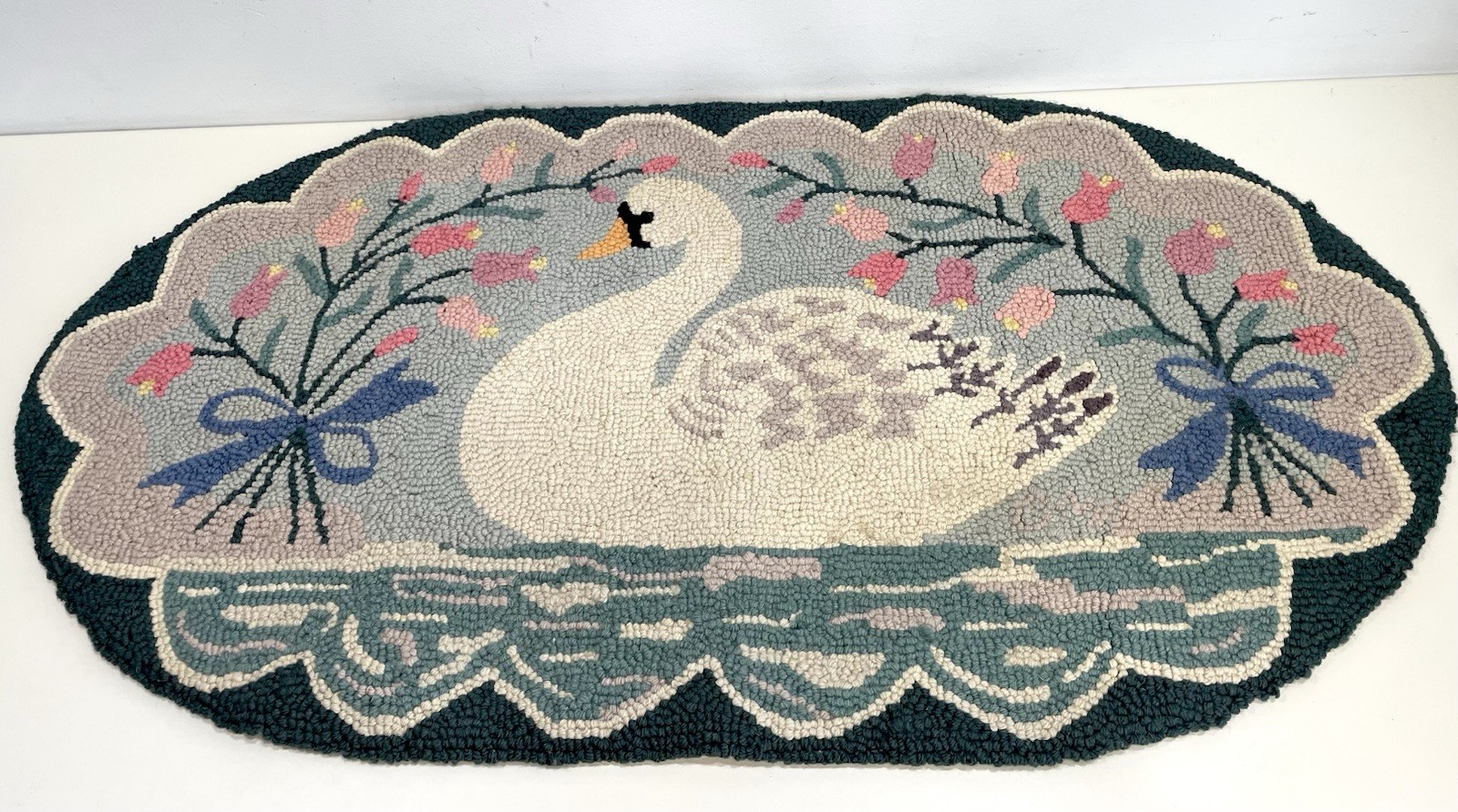 Vtg Claire Murray Swan Rug Wool Hooked Bird Floral Folk Art Cottage 20 x 37”