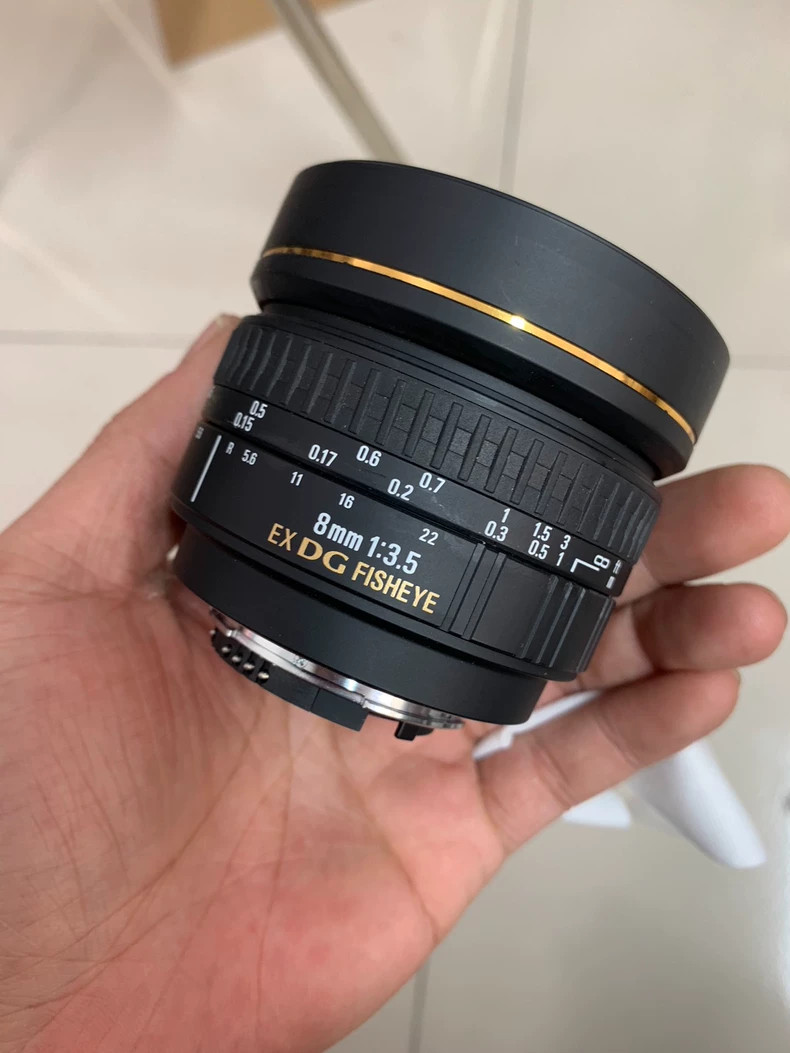 Sigma 8mm F3.5 EX DG FISHEYE Circular Black Lens for Nikon F Mount Sigma 8mm F3.5 EX DG FISHEYE Circular Black Lens for Nikon F Mount