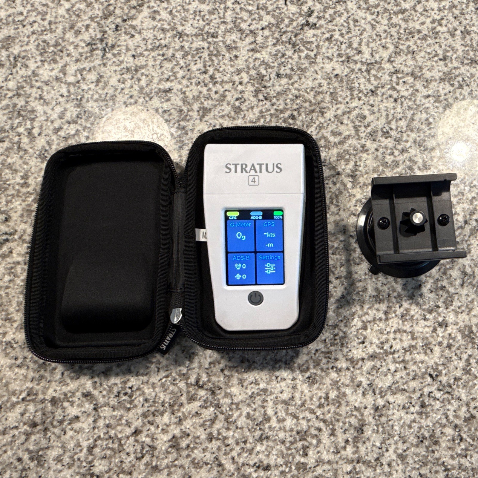 Stratus 4 ADS-B Receiver – GPS, WiFi, Bluetooth – Great Condition Stratus 4 ADS-B Receiver – GPS, WiFi, Bluetooth – Great Condition