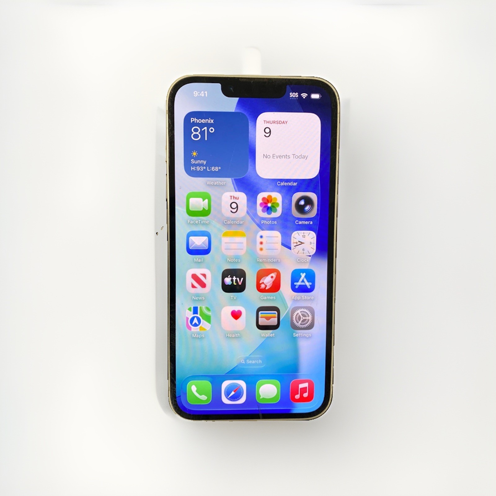 Apple iPhone 13 128GB Fully Unlocked - Very Good Condition