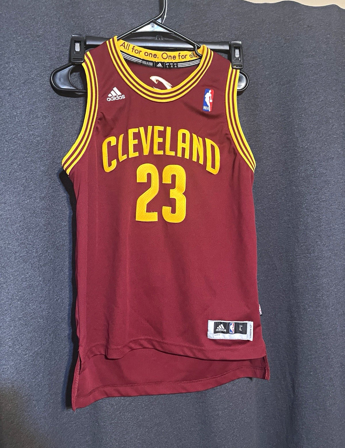 LeBron James Cleveland Cavaliers Adidas Swingman Jersey Mens Large L 23 Stitched