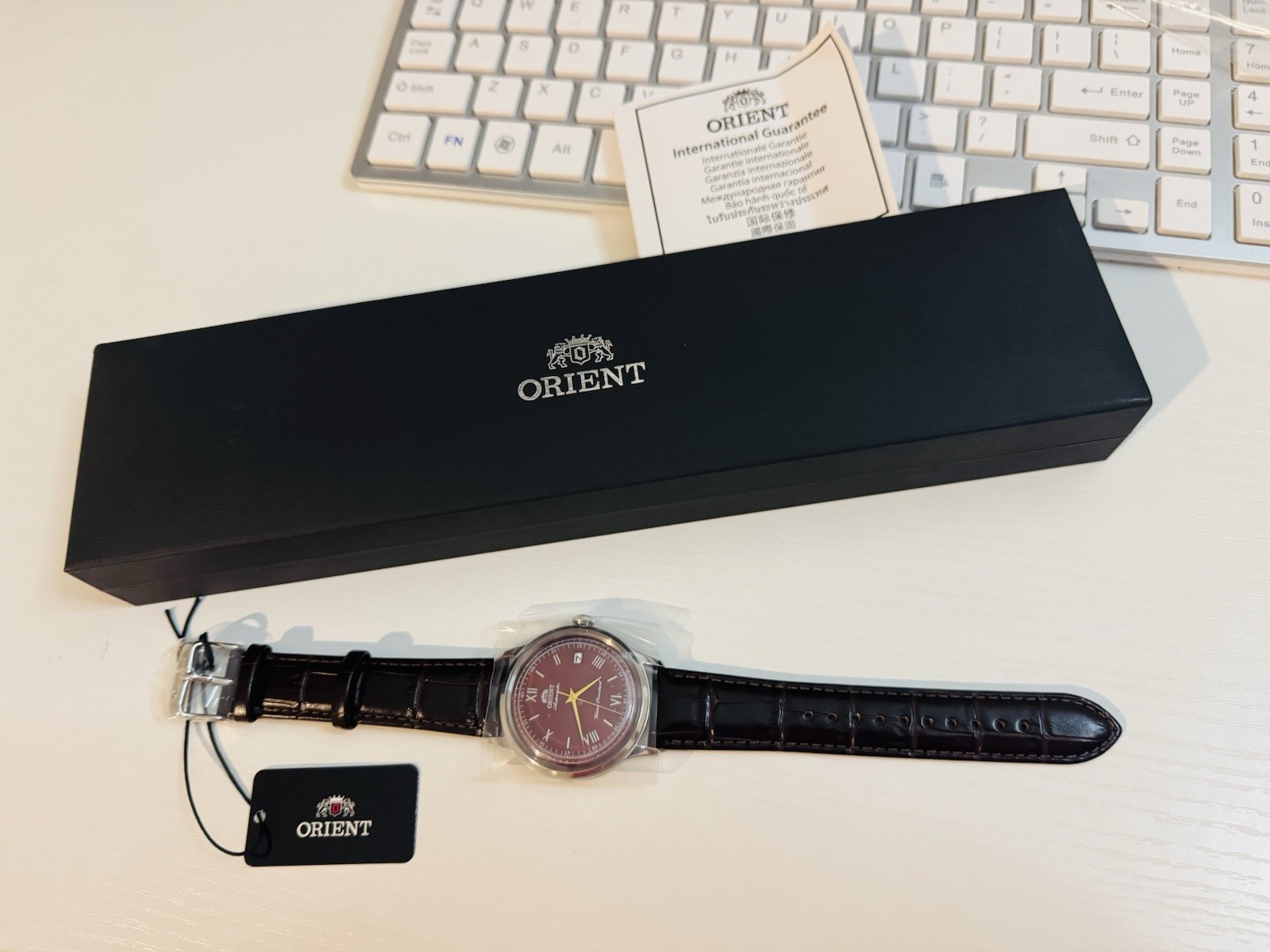 Orient Automatic Bambino Version 2 Burgundy Dial Date 40 mm Leather Box Papers Orient Automatic Bambino Version 2 Burgundy Dial Date 40 mm Leather Box Papers