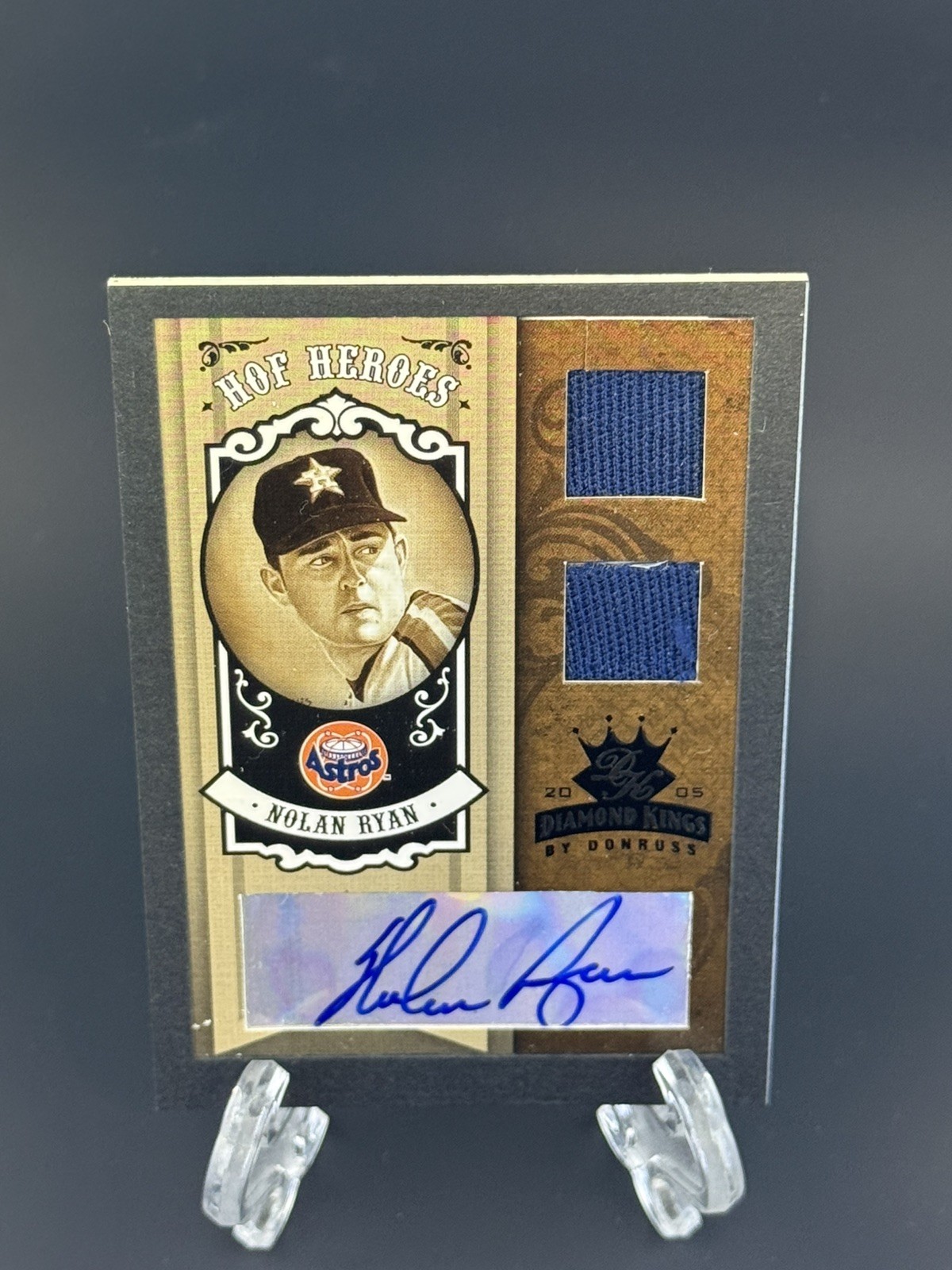 2005 Donruss Diamond Kings HOF Heroes Nolan Ryan Dual Relic Autograph 10/10 2005 Donruss Diamond Kings HOF Heroes Nolan Ryan Dual Relic Autograph 10/10