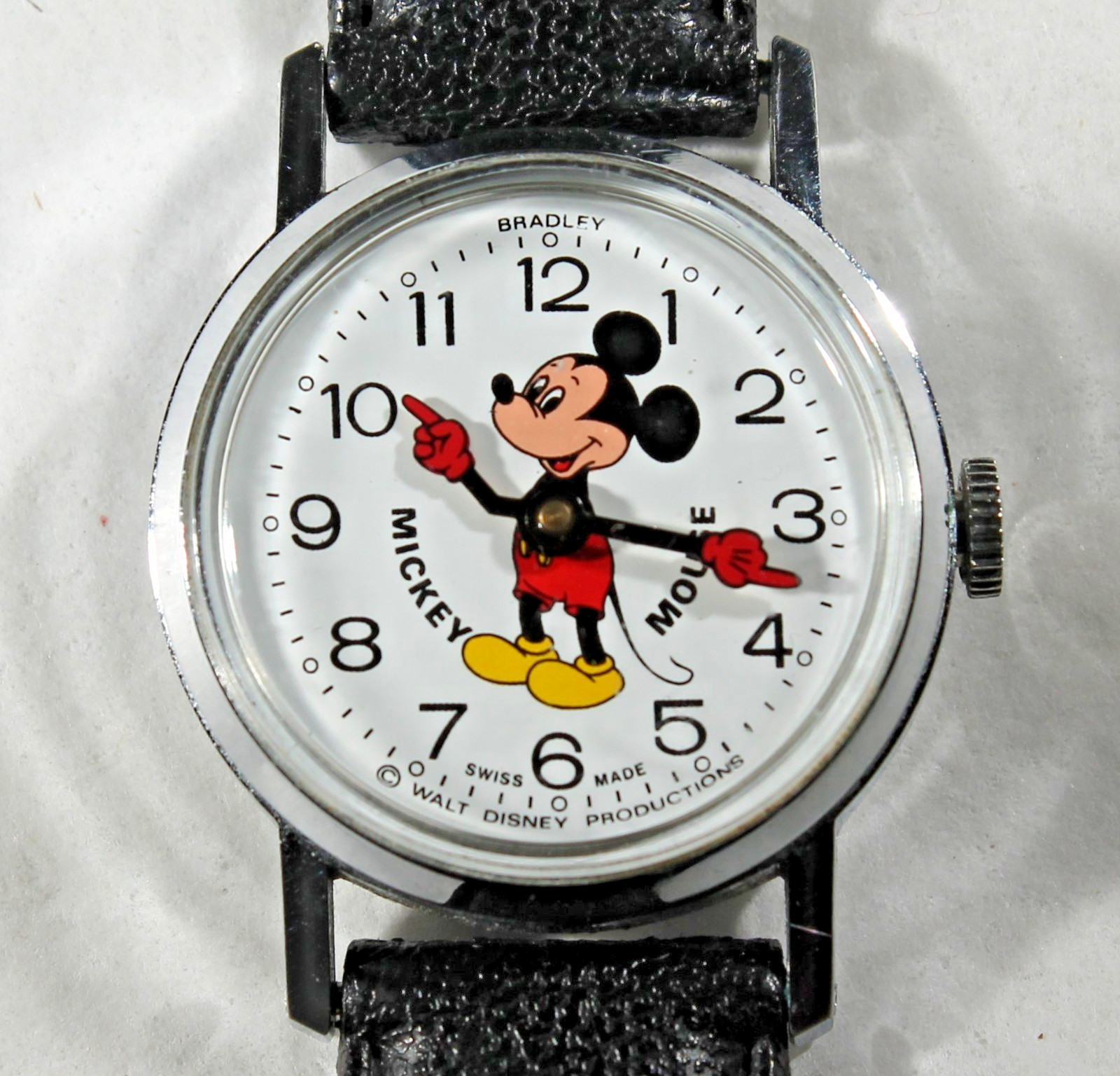 Vintage Bradley Mickey Mouse Watch With Pointing Hands Wind Up 1970s Running