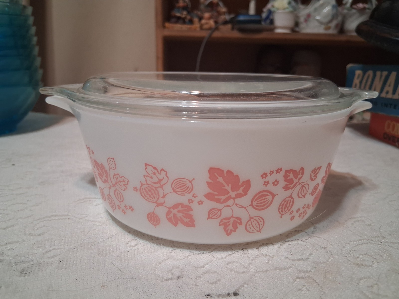 Vintage Pyrex White Pink Gooseberry 1 1/2 Pint Casserole Dish #472 & Lid #470-c