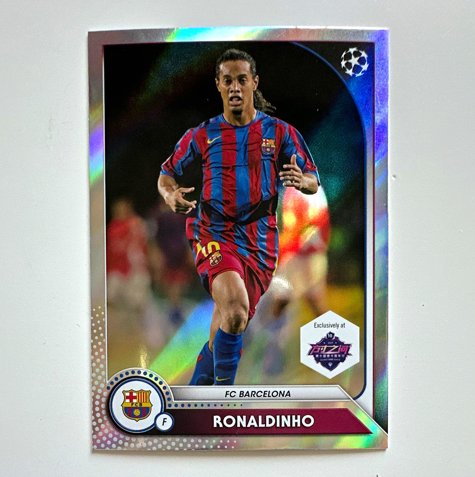 Topps 2025 Shanghai Ruika Card Show Ronaldinho FC Barcelona #16 Foil UCL Topps 2025 Shanghai Ruika Card Show Ronaldinho FC Barcelona #16 Foil UCL