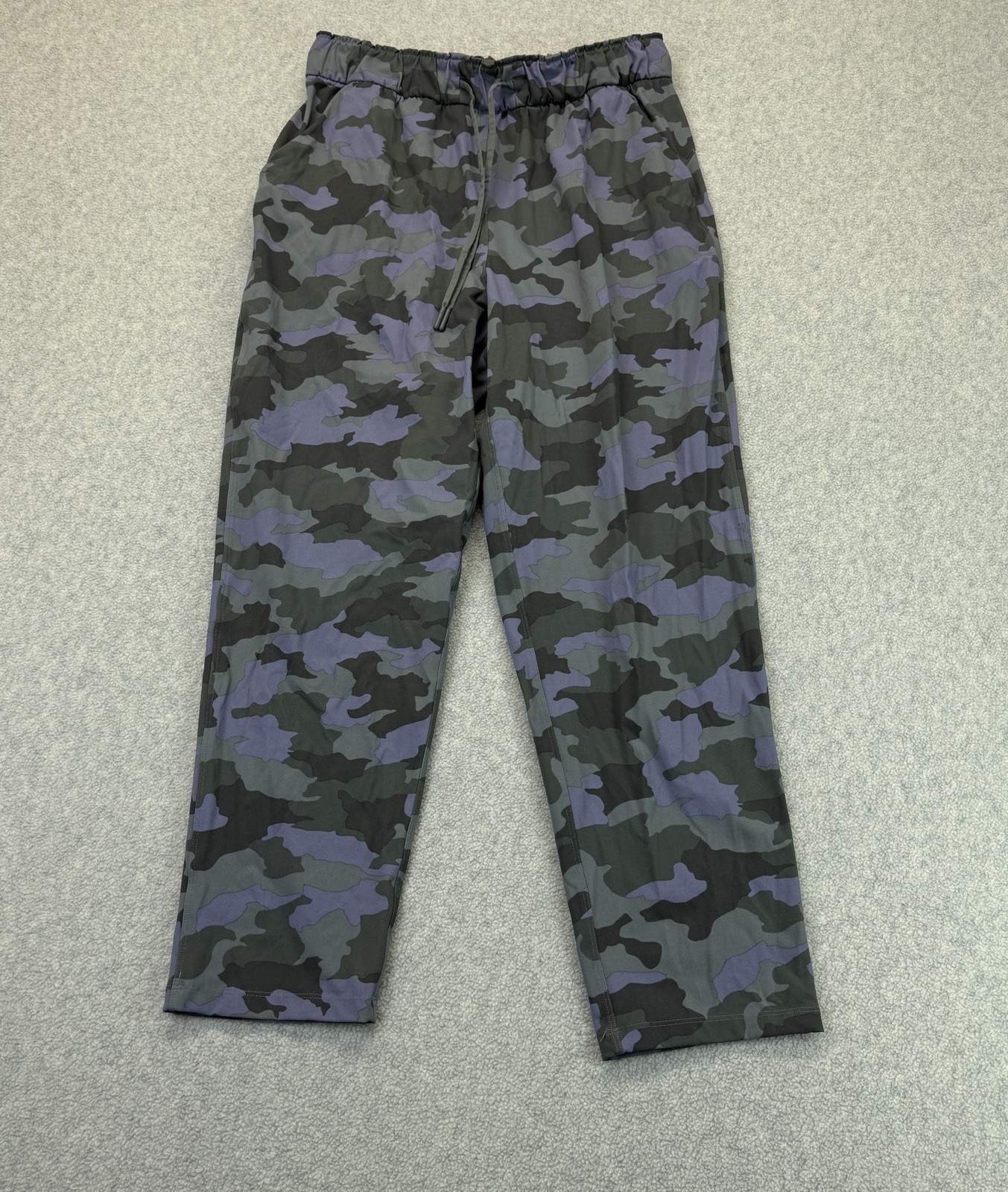 Lululemon Keep Moving Pant 7/8 High-Rise Size 10 Dusky Lavender Camo