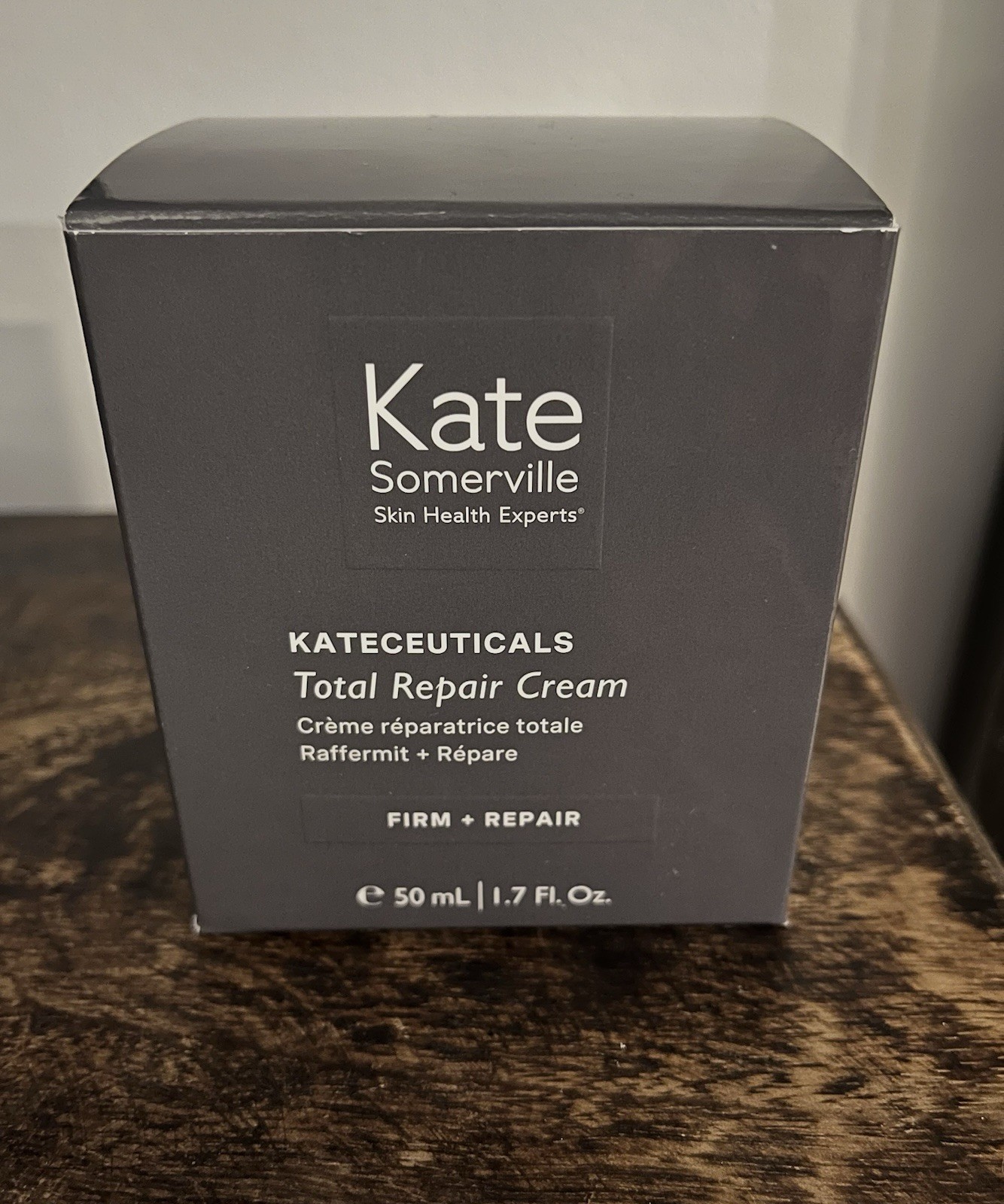 Kate Somerville Kateceuticals Total Repair Cream 1.7 Oz 50 mL JUMBO Size NIB Kate Somerville Kateceuticals Total Repair Cream 1.7 Oz 50 mL JUMBO Size NIB