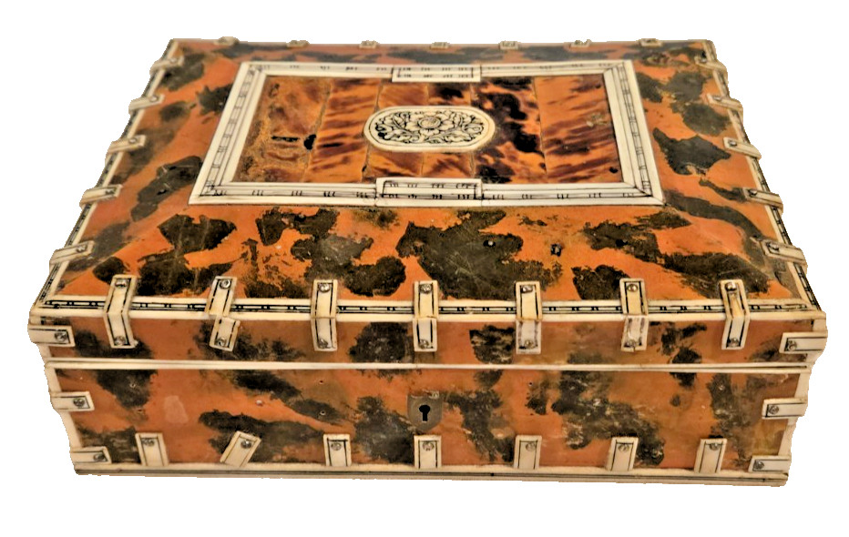 Original Antique 19 Century Anglo Indian Tortoise Shell Jewelry Box. Original Antique 19 Century Anglo Indian Tortoise Shell Jewelry Box.