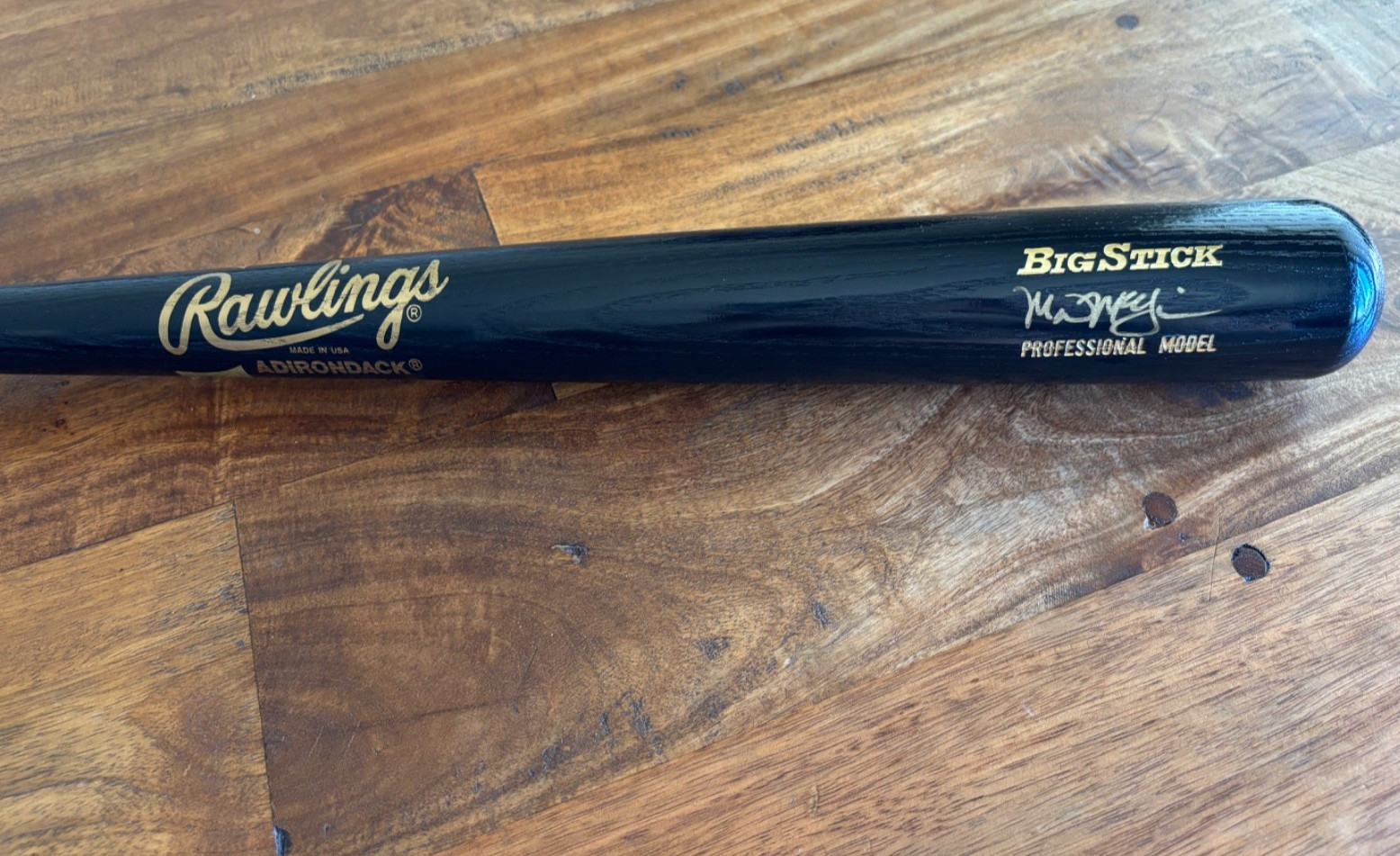 Mark McGwire signed BLACK BAT Rawlings Adirondack Big Stick GOLD INK AUTOGRAPH