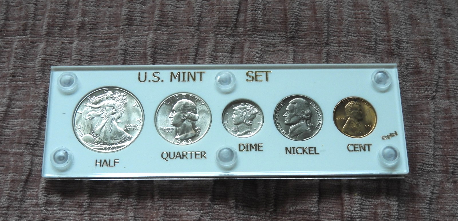 1942 P MINT SET SILVER UNCIRCULATED CHOICE TO GEM 1942 P MINT SET SILVER UNCIRCULATED CHOICE TO GEM