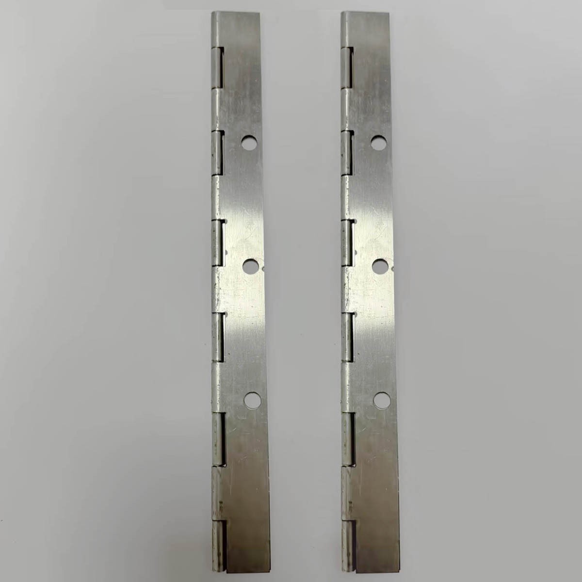 2 Suit for CUB CADET IH-545508-R2 Hinge 149 169 IH-545508-R1 C 2 Suit for CUB CADET IH-545508-R2 Hinge 149 169 IH-545508-R1 C