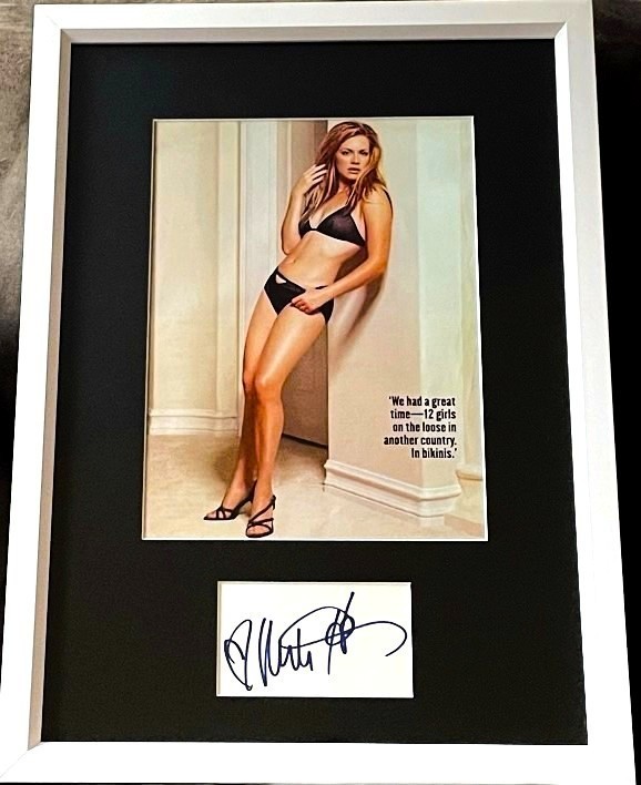 Melissa Joan Hart signed cut custom framed Maxim photo JSA Sabrina Teenage Witch