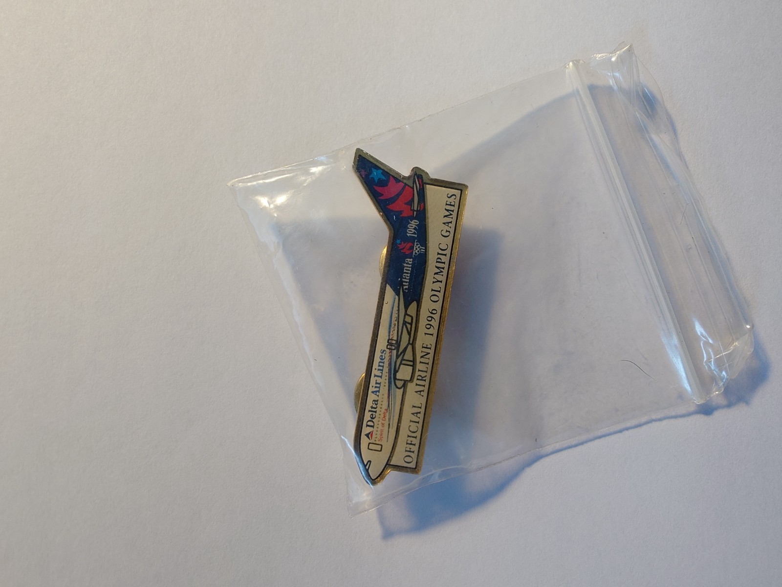 Vintage ATLANTA 1996 OLYMPIC GAMES DELTA AIR LINES Official Airline Pin Badge Vintage ATLANTA 1996 OLYMPIC GAMES DELTA AIR LINES Official Airline Pin Badge