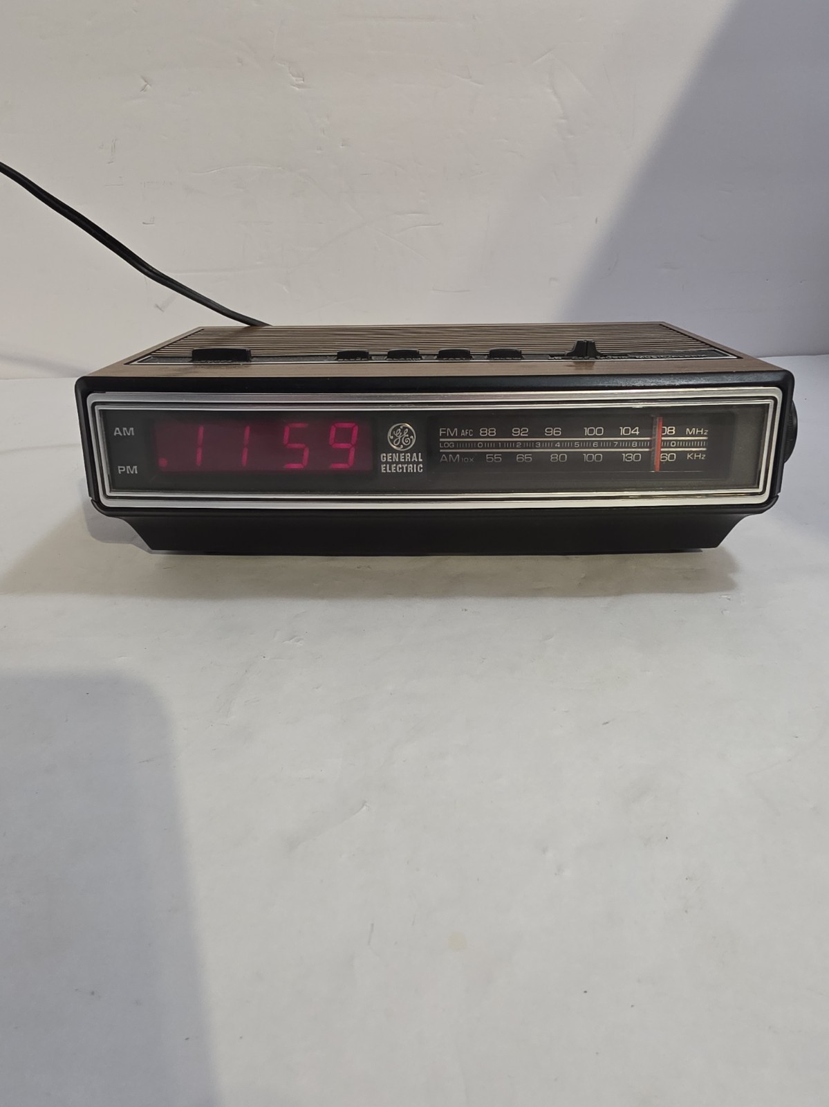 GE General Electric 7-4625C Alarm Clock Radio Wood Grain Vintage Works GE General Electric 7-4625C Alarm Clock Radio Wood Grain Vintage Works
