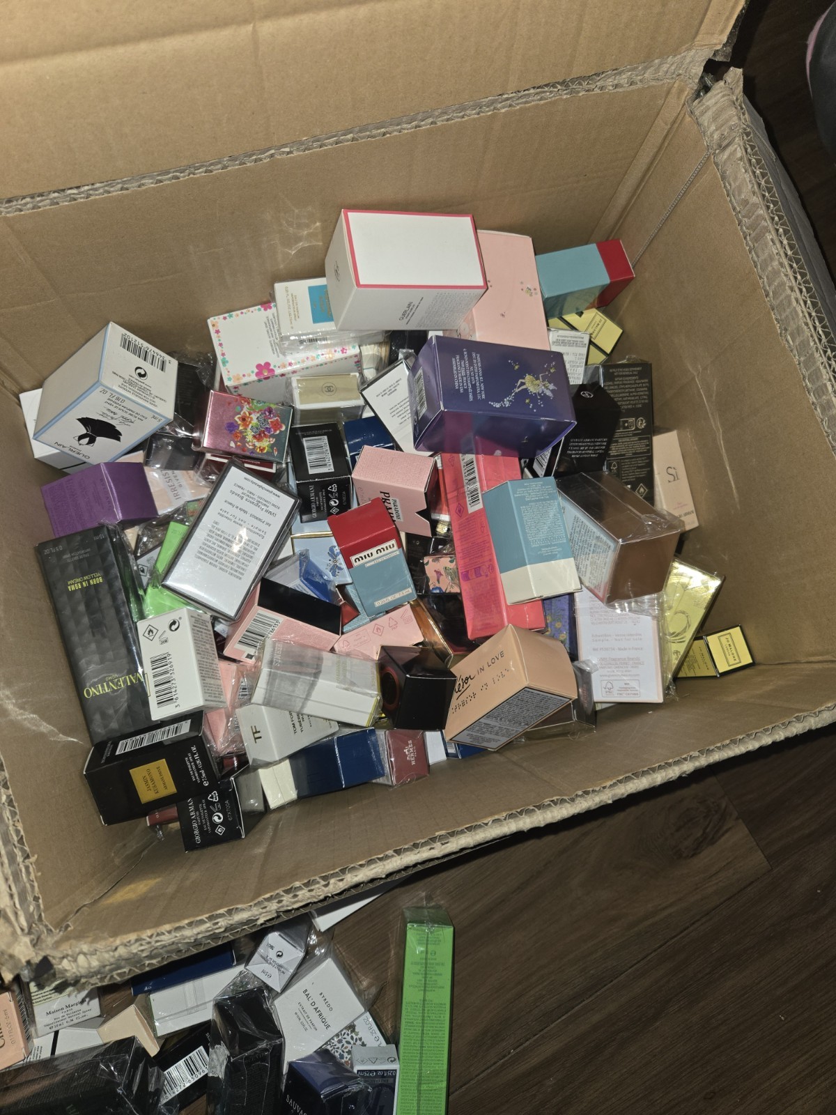 12-Pack Mini Designer Perfume Bundle – Assorted Travel Size Scents – Unisex- New 12-Pack Mini Designer Perfume Bundle – Assorted Travel Size Scents – Unisex- New