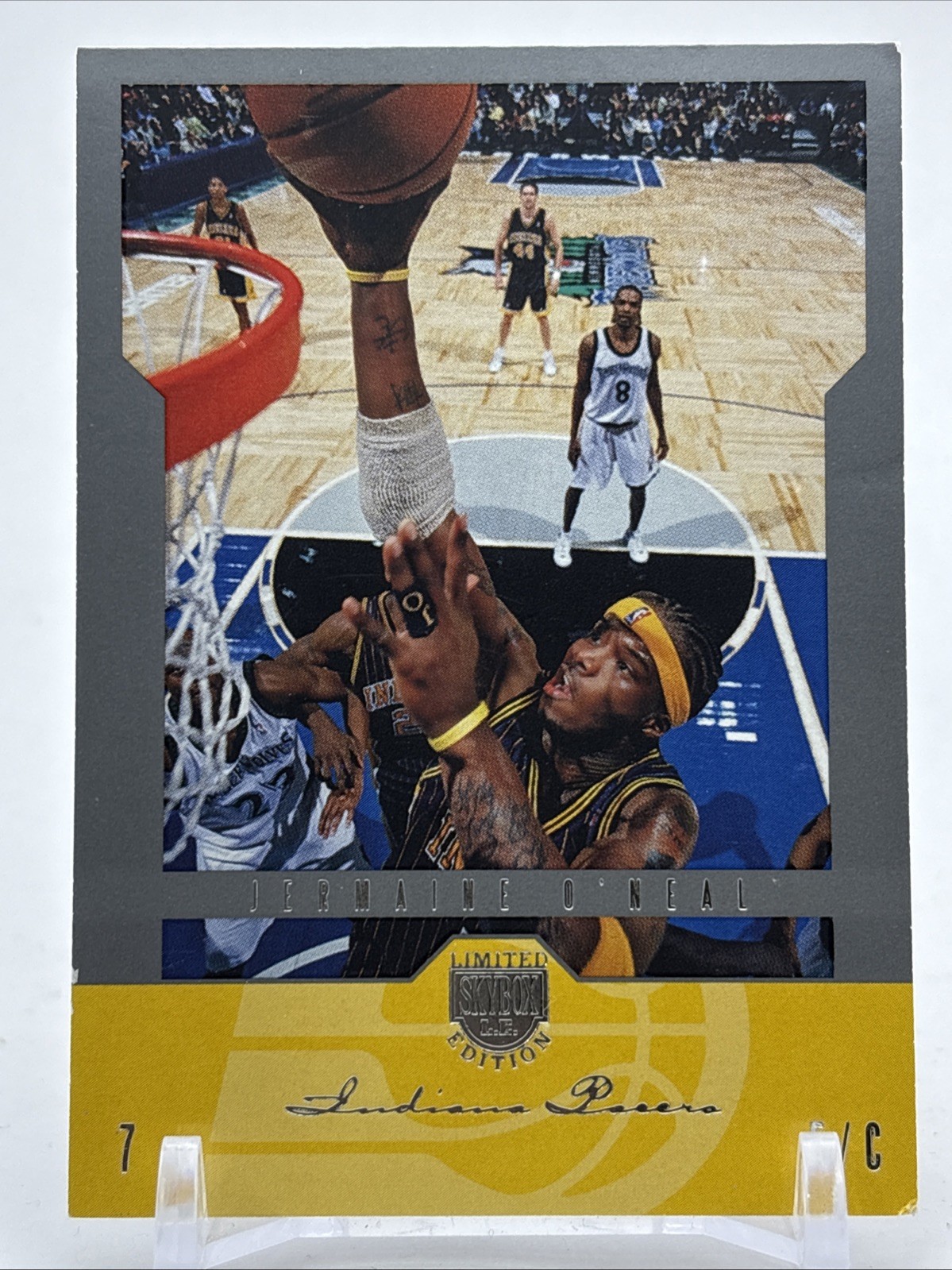 2004-05 Fleer Skybox LE #66 Jermaine O\'Neal Indiana Pacers