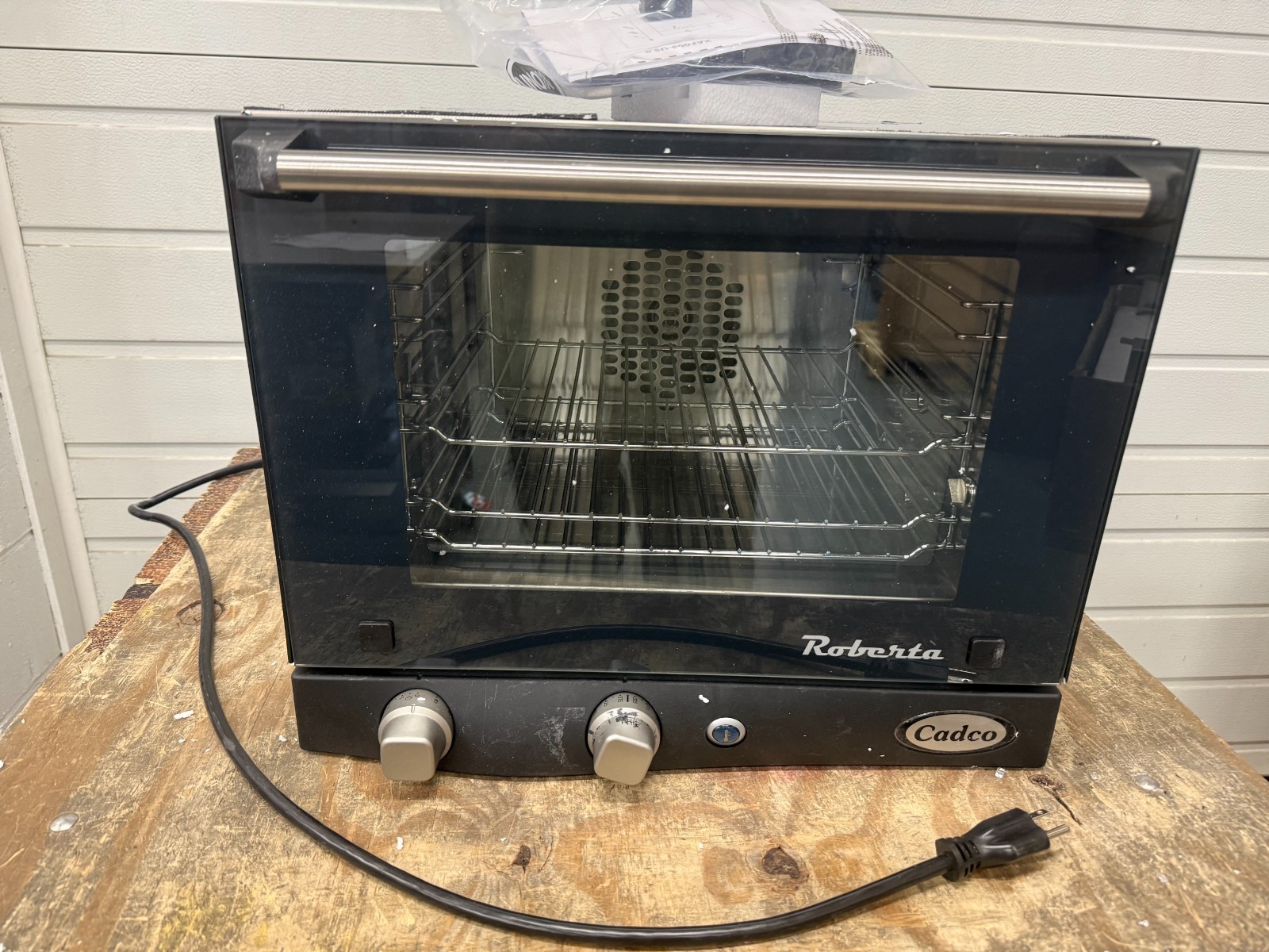 Cadco OV-003 Convection Oven,  30 Day Warranty