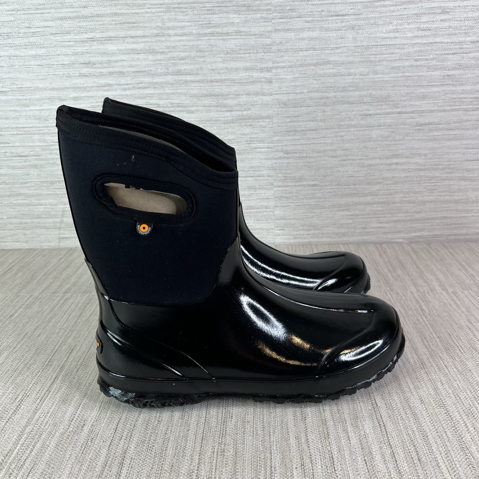 BOGS Classic Mid Handle Women\'s Waterproof Neoprene Mid-Calf Boots