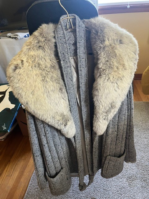 vintage sweater jacket 1970\'s w Fox collar vintage sweater jacket 1970\'s w Fox collar