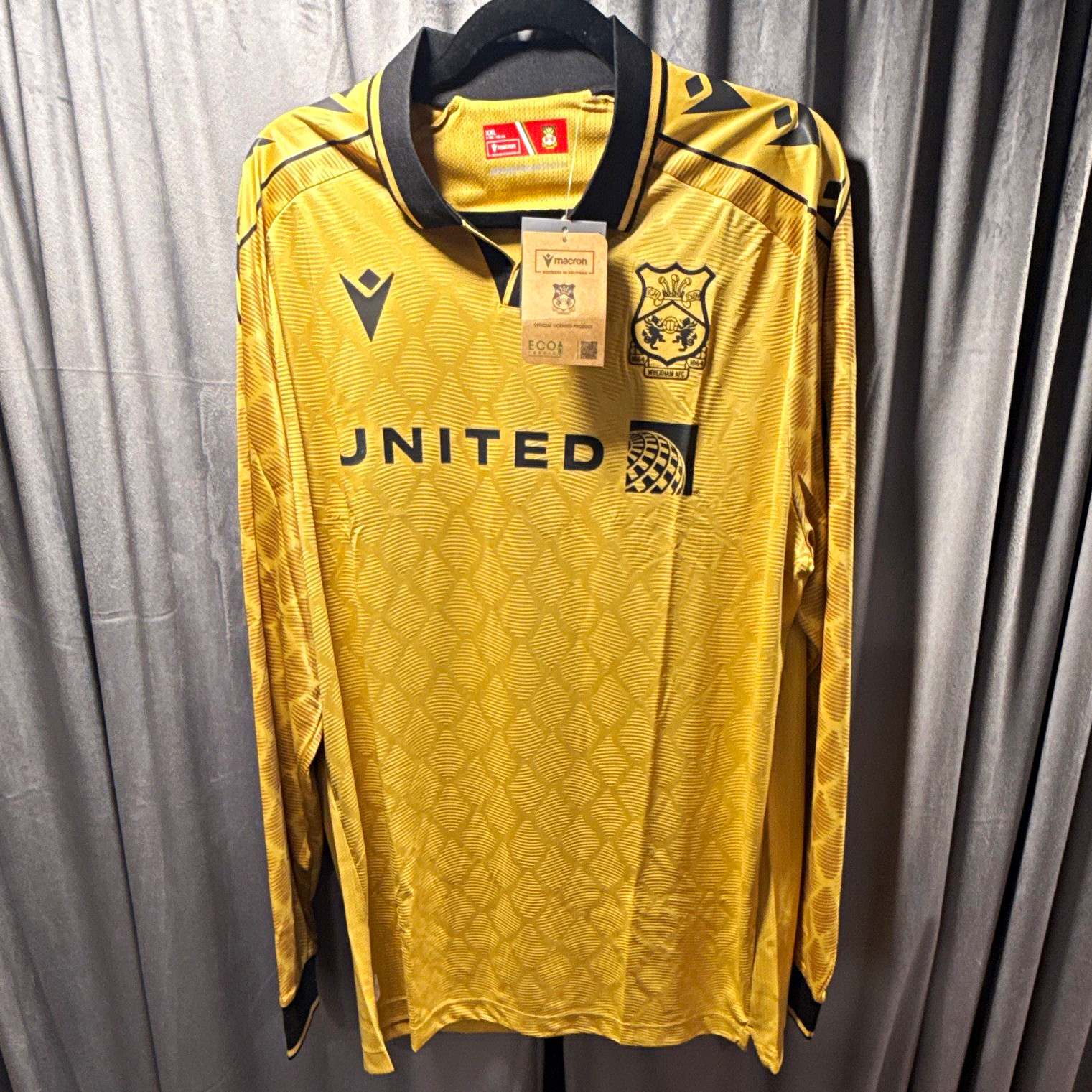 Macron Wrexham AFC Long Sleeve Soccer Jersey Mens 2XL New with tags Macron Wrexham AFC Long Sleeve Soccer Jersey Mens 2XL New with tags