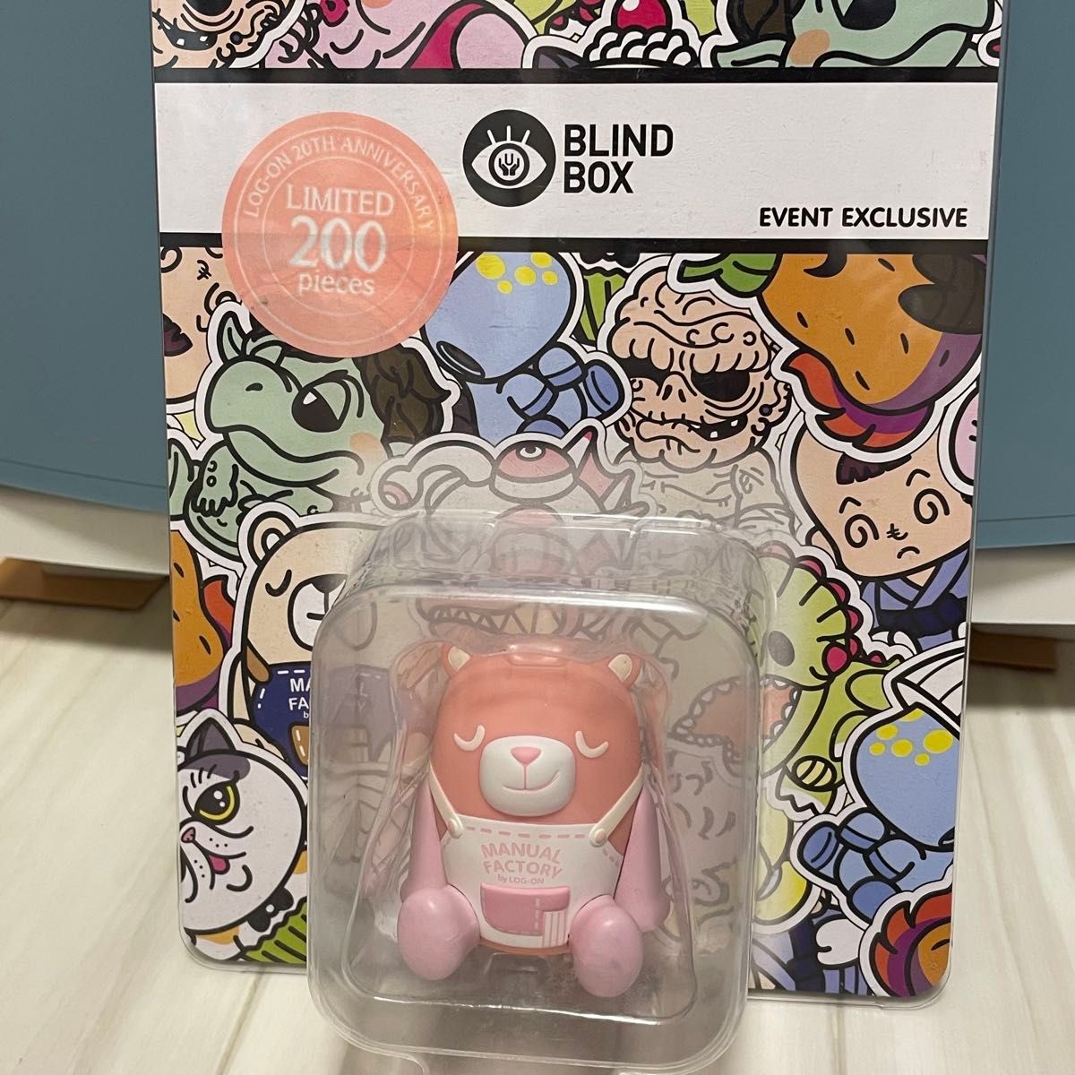 UNBOX x LOG ON Manual Factory Bear Pink