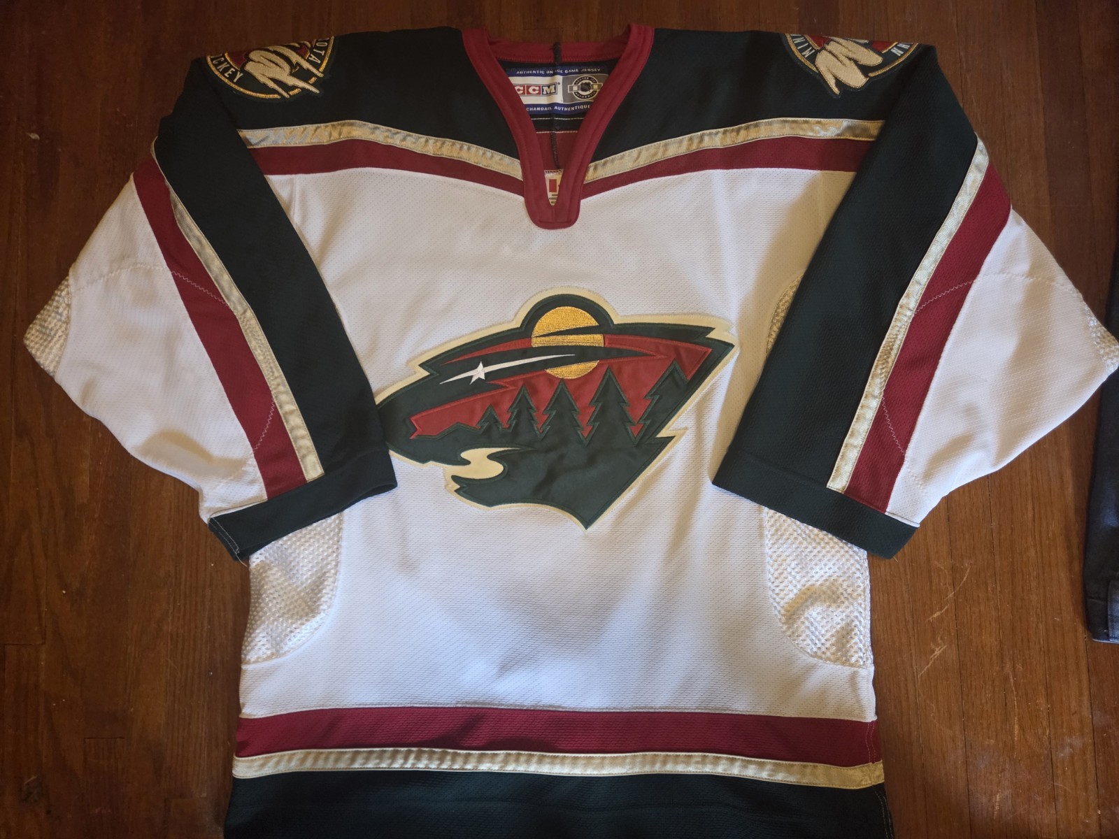 Vintage CCM Minnesota Wild Authentic NHL Hockey Jersey White Size 46 New Without