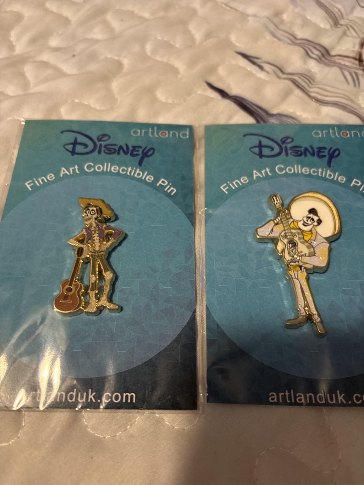 Artland Disney Pin - Coco - Ernesto De La Cruz & Hector Pins Artland Disney Pin - Coco - Ernesto De La Cruz & Hector Pins