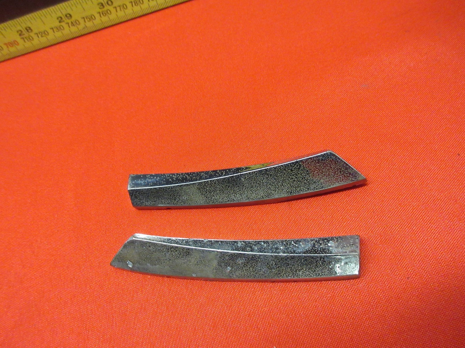 1974-1976 OLDSMOBILE DELTA 88 AND 98 FRONT FENDER MOLDING PAIR