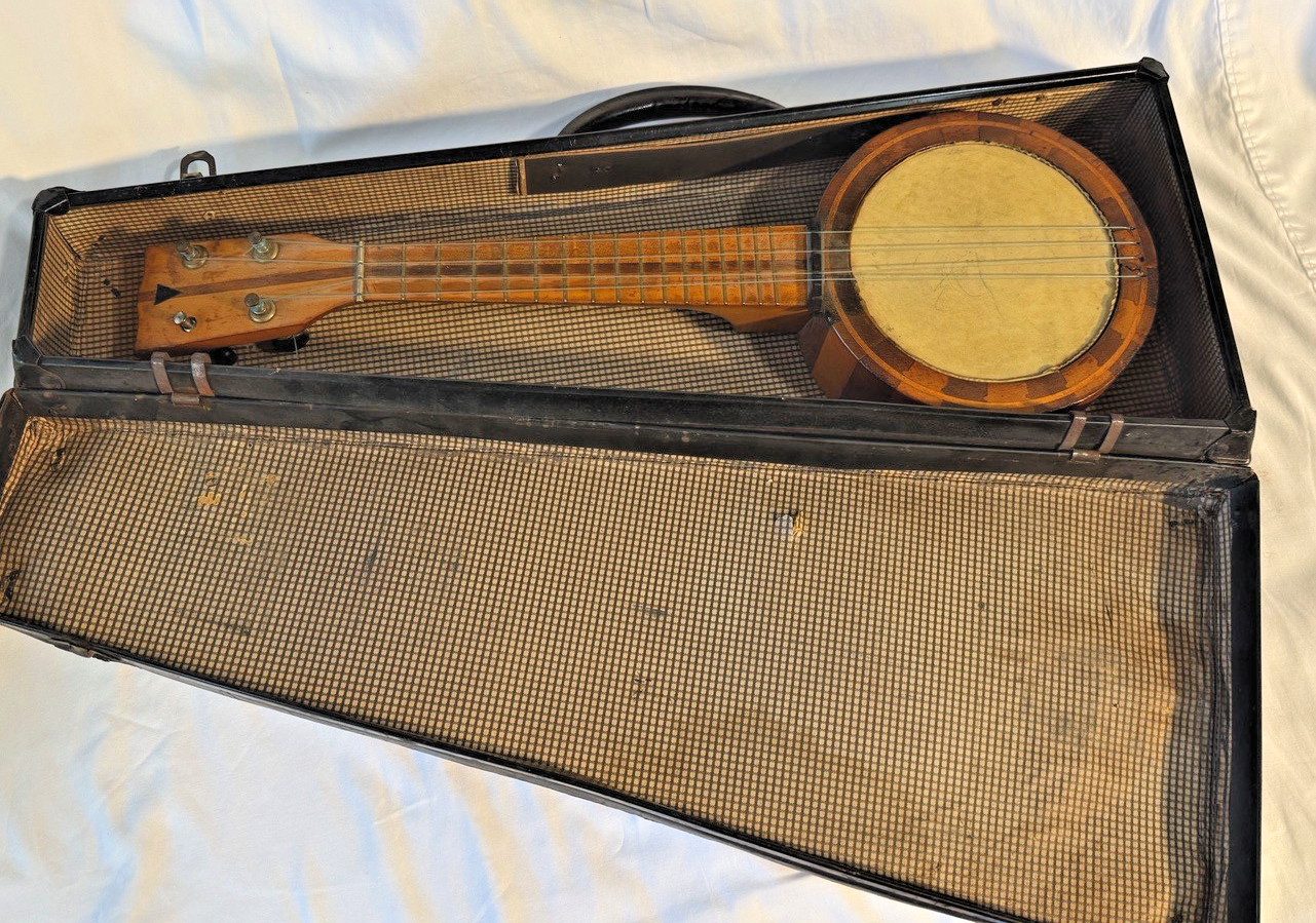 Vintage 1920s Banjo Ukulele Banjolele 4 String Wood Inlay Skin Head w/ Case