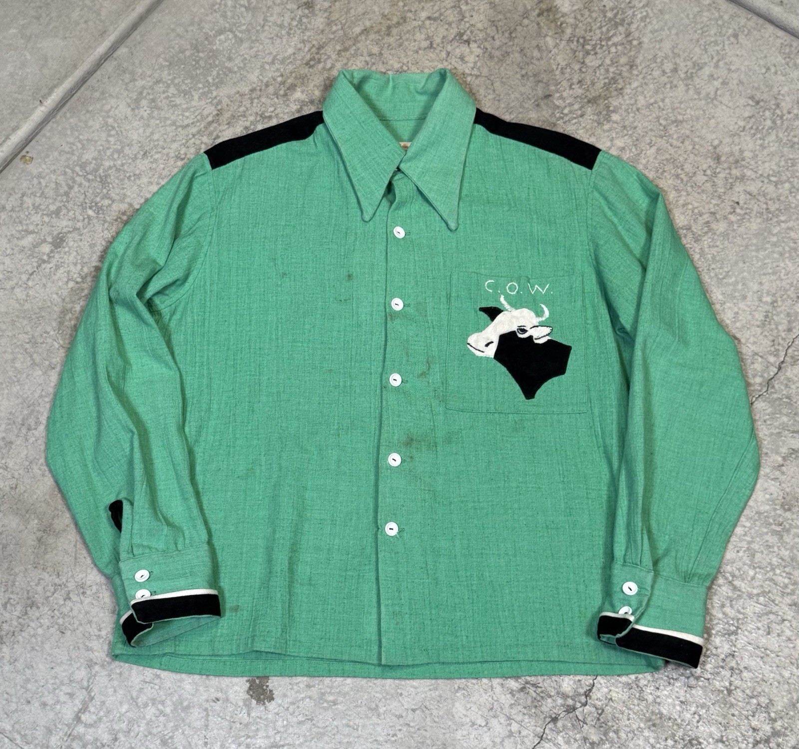 True Vintage 70’s Handmade Cow Stitched Button Up Green Men’s Western Collared