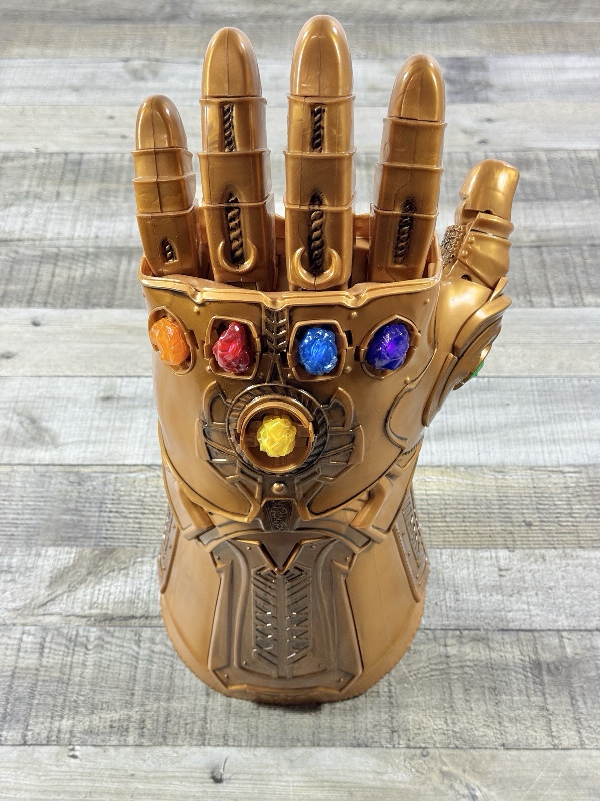 Disney Marvel Vault Collection Thanos Infinity Gauntlet Glove Stones Disney Marvel Vault Collection Thanos Infinity Gauntlet Glove Stones