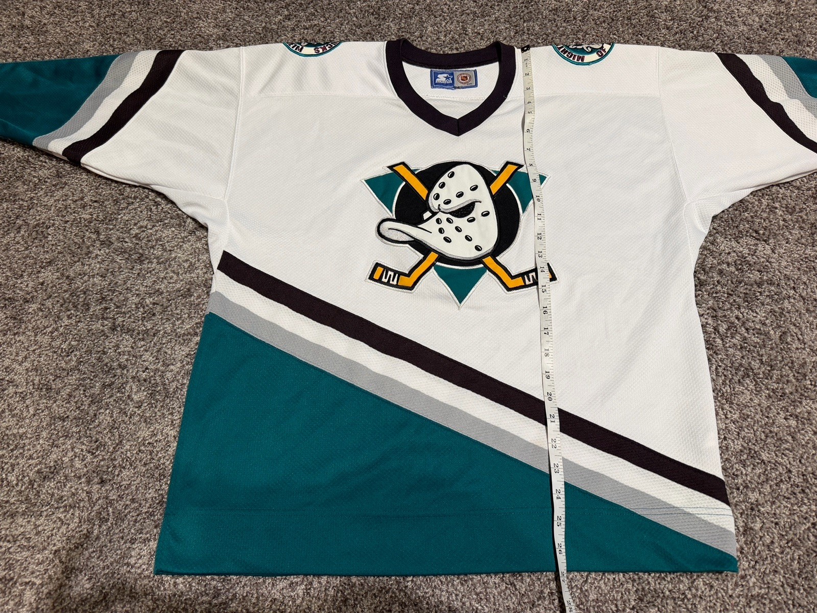 Mighty Ducks Anaheim VTG Starter Hockey Jersey Medium White Teal NHL 90s Mighty Ducks Anaheim VTG Starter Hockey Jersey Medium White Teal NHL 90s