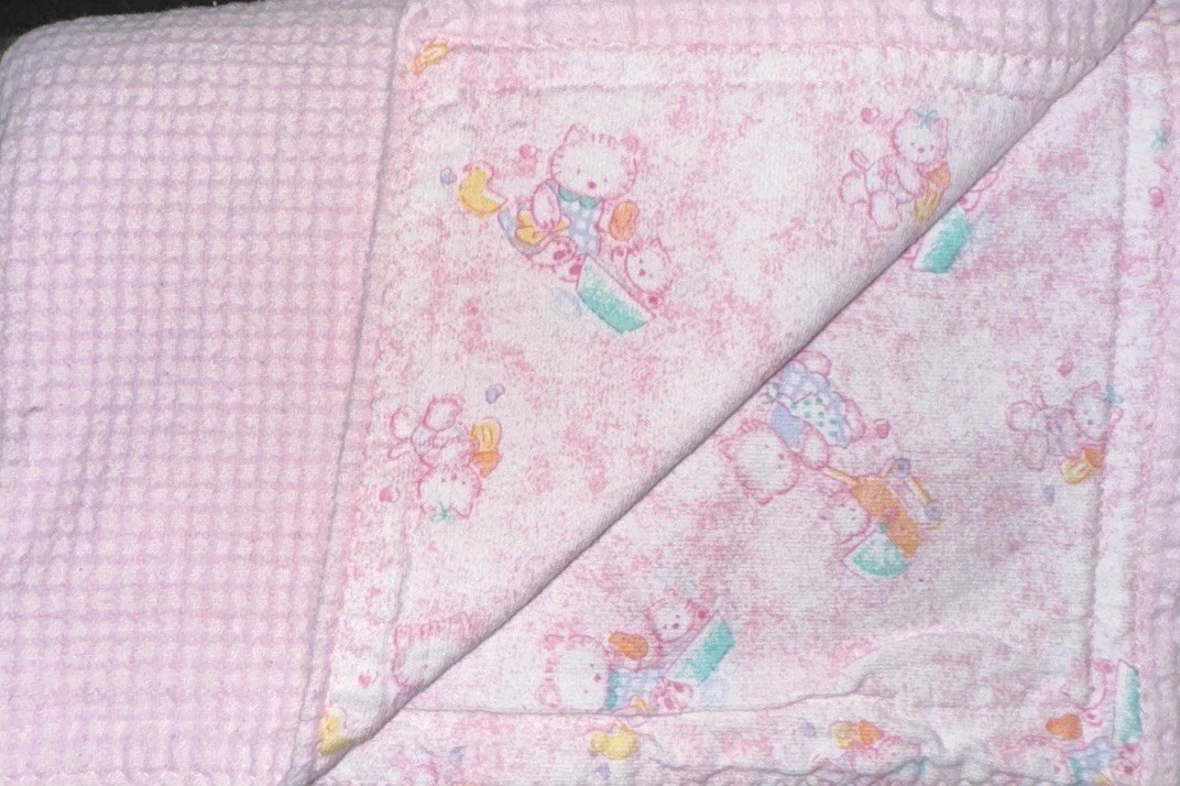 Vintage Pink Baby Blanket Waffle Weave Cats Carriage Bath Duck 39” X 28” HTF Vintage Pink Baby Blanket Waffle Weave Cats Carriage Bath Duck 39” X 28” HTF