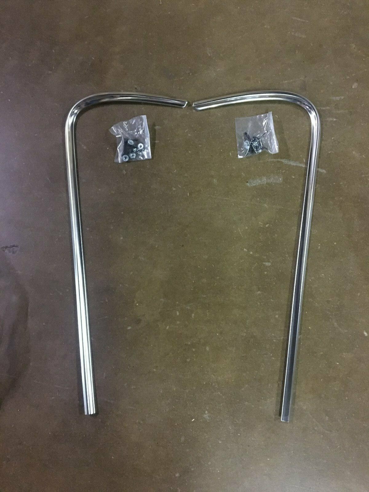 1967-68 FORD MUSTANG OUTER RH&LH GRILLE OPENING MOLDING W/CLIPS