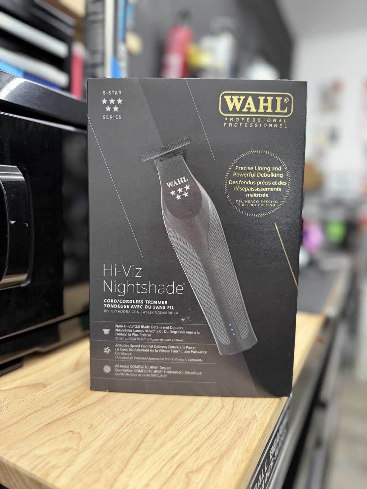 Wahl Hi-Viz Nightshade Professional Trimmer, T-Blade, Cord/Cordless, Black Wahl Hi-Viz Nightshade Professional Trimmer, T-Blade, Cord/Cordless, Black