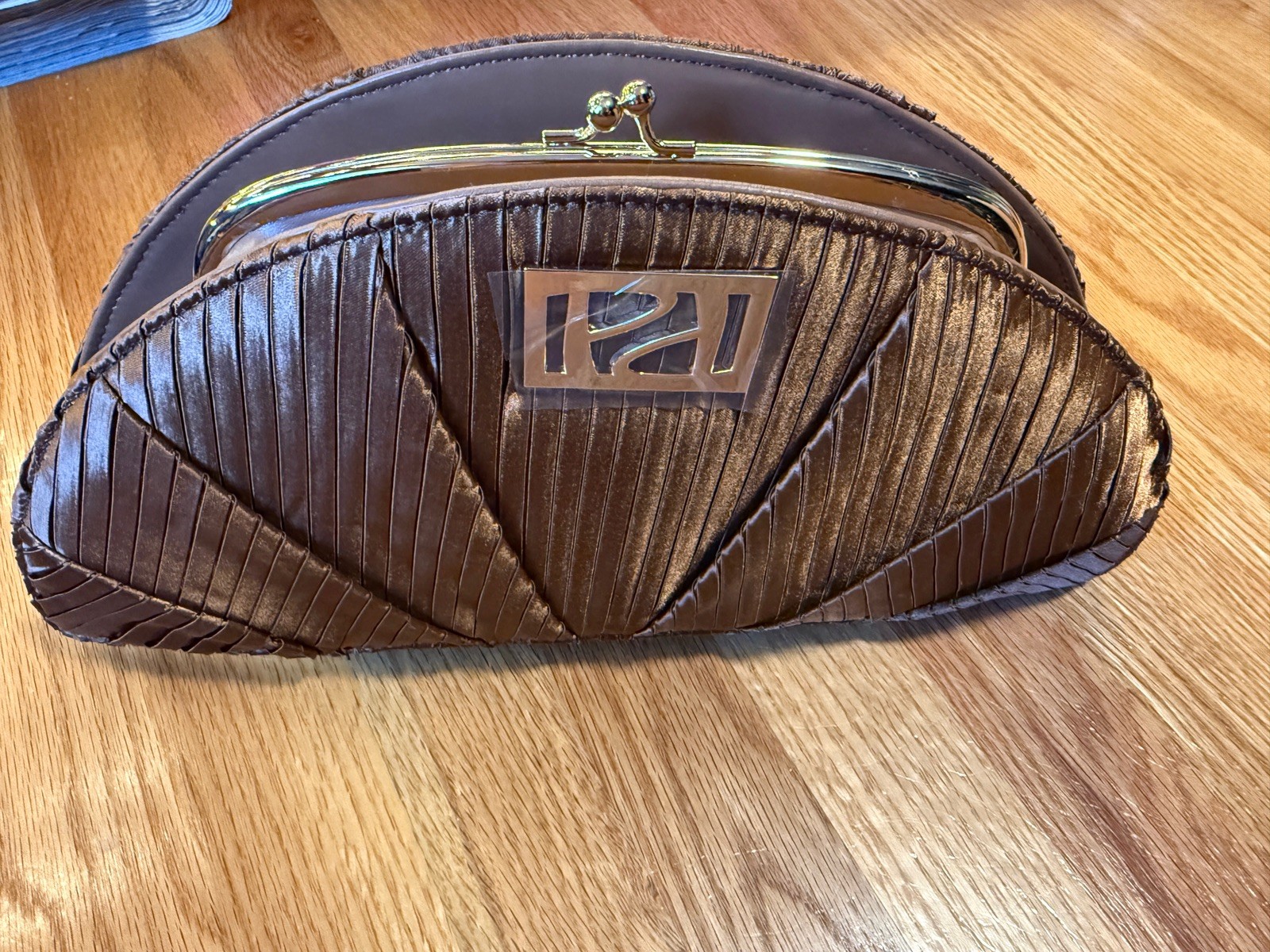 Panera Bread - The Croissant Clutch Handbag Thermal (2025) Brand NEW - IN HAND Panera Bread - The Croissant Clutch Handbag Thermal (2025) Brand NEW - IN HAND