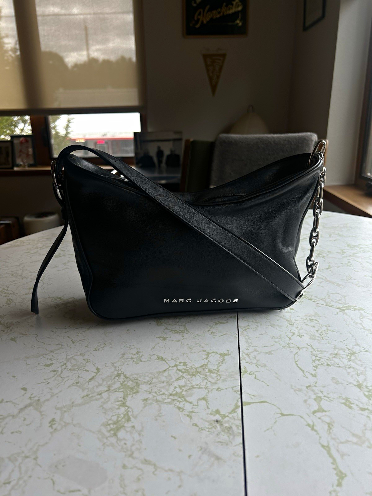 Marc Jacobs Women’s Black Small Shoulder Bag Zip Chain Strap Silver Marc Jacobs Women’s Black Small Shoulder Bag Zip Chain Strap Silver
