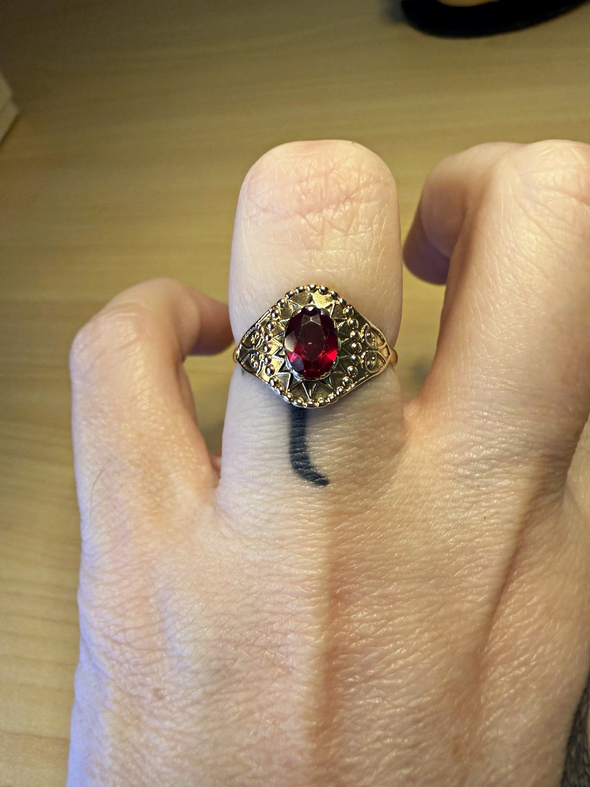 Vintage 10K Yellow Gold Synthetic Ruby Filigree Cocktail Ring Size 7 2g