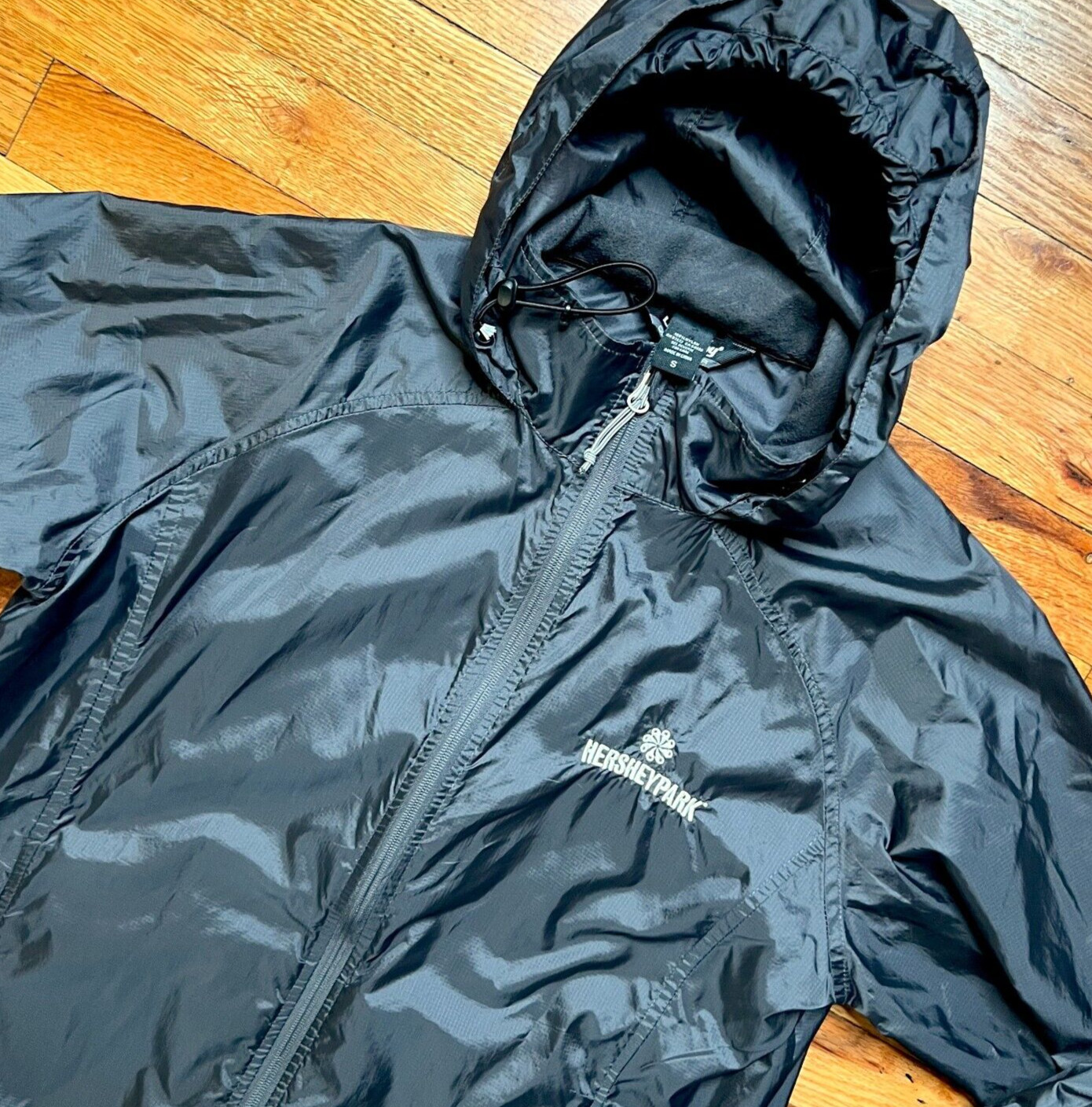 VTG Hershey Park Hooded Jacket Full Zip Authentic Packable Size S - Black