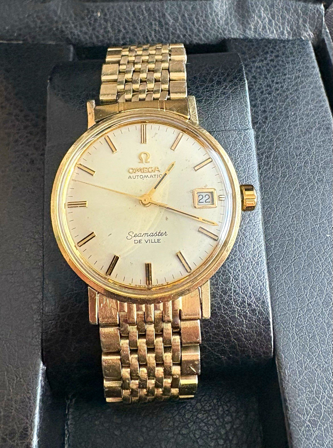OMEGA 1960's Vintage Seamaster DeVille KM6292 w/original beads of rice bracelet.
