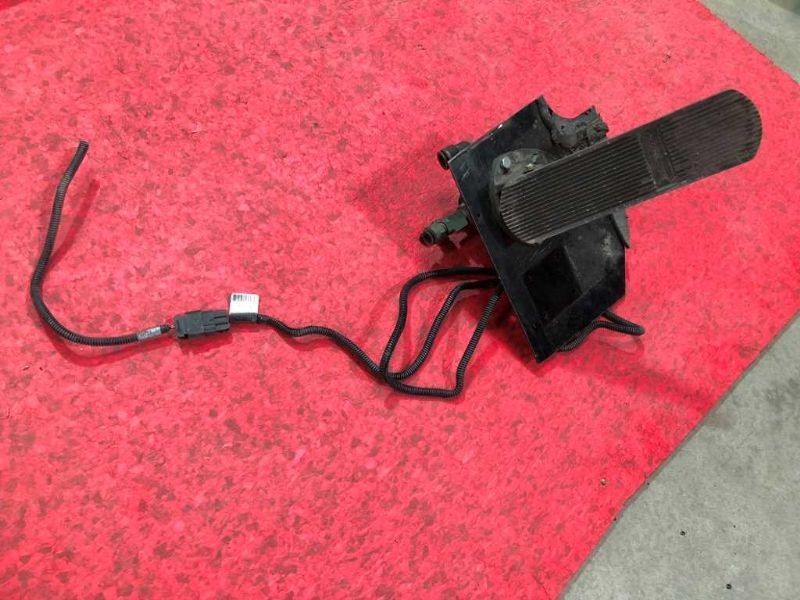 2015 Newmar Ventana 3436 RV Motorhome USED Air Brake Type BRAKE PEDAL As Shown