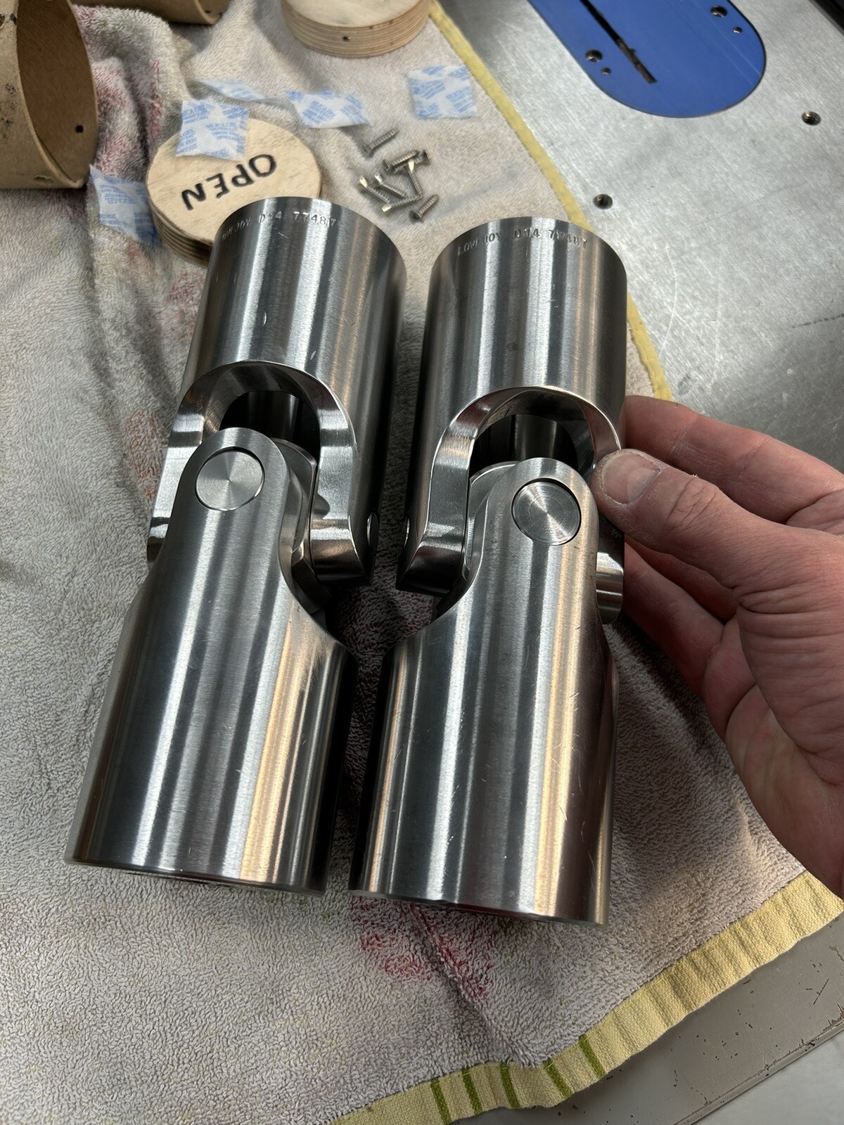 QTY 1 MASSIVE LOVEJOY D-14 UNIVERSAL U JOINT 3” O.D.  - 1-3/4” AND 1-1/2” BORES
