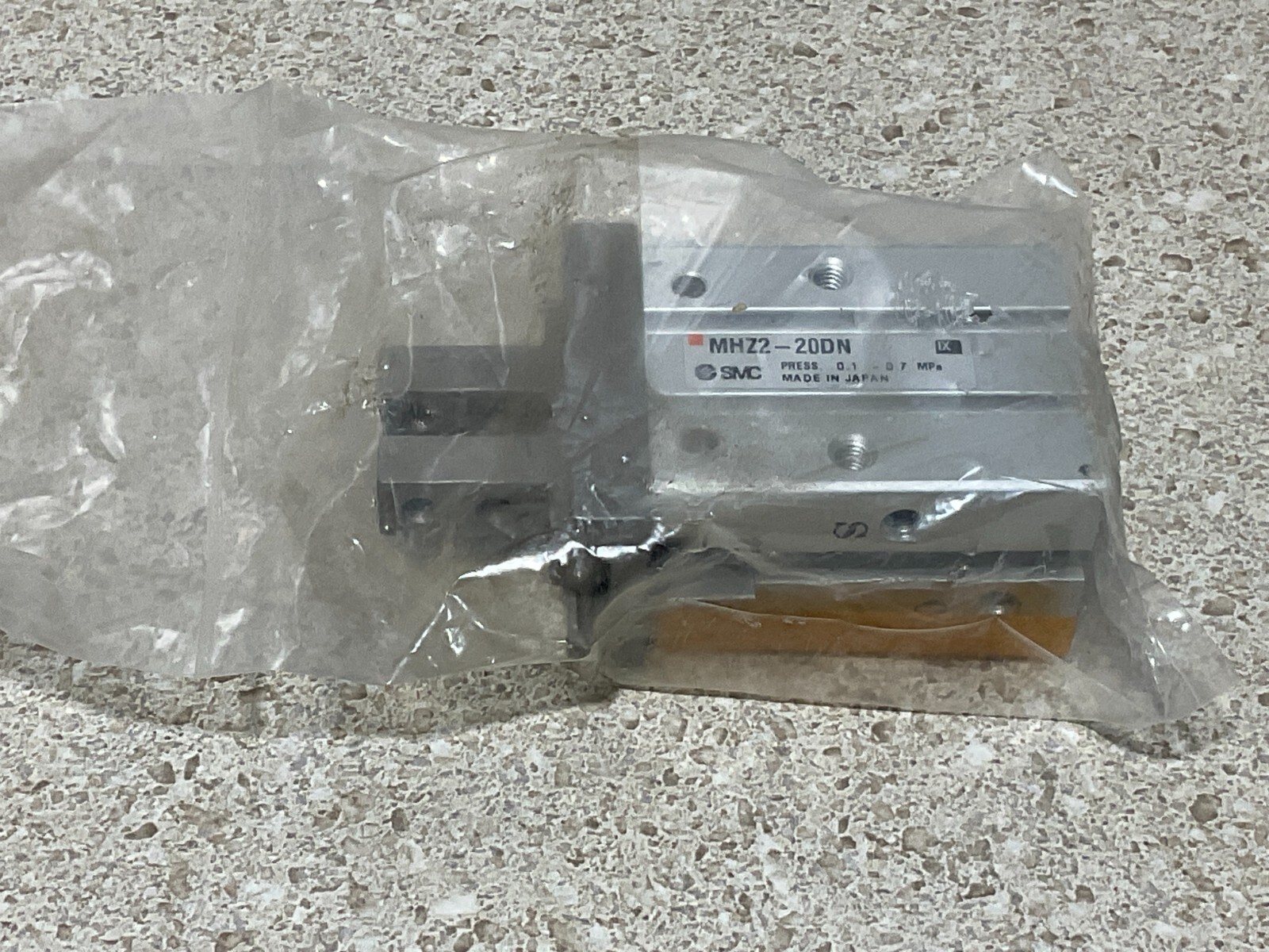 SMC MHZ2-20DM NEW