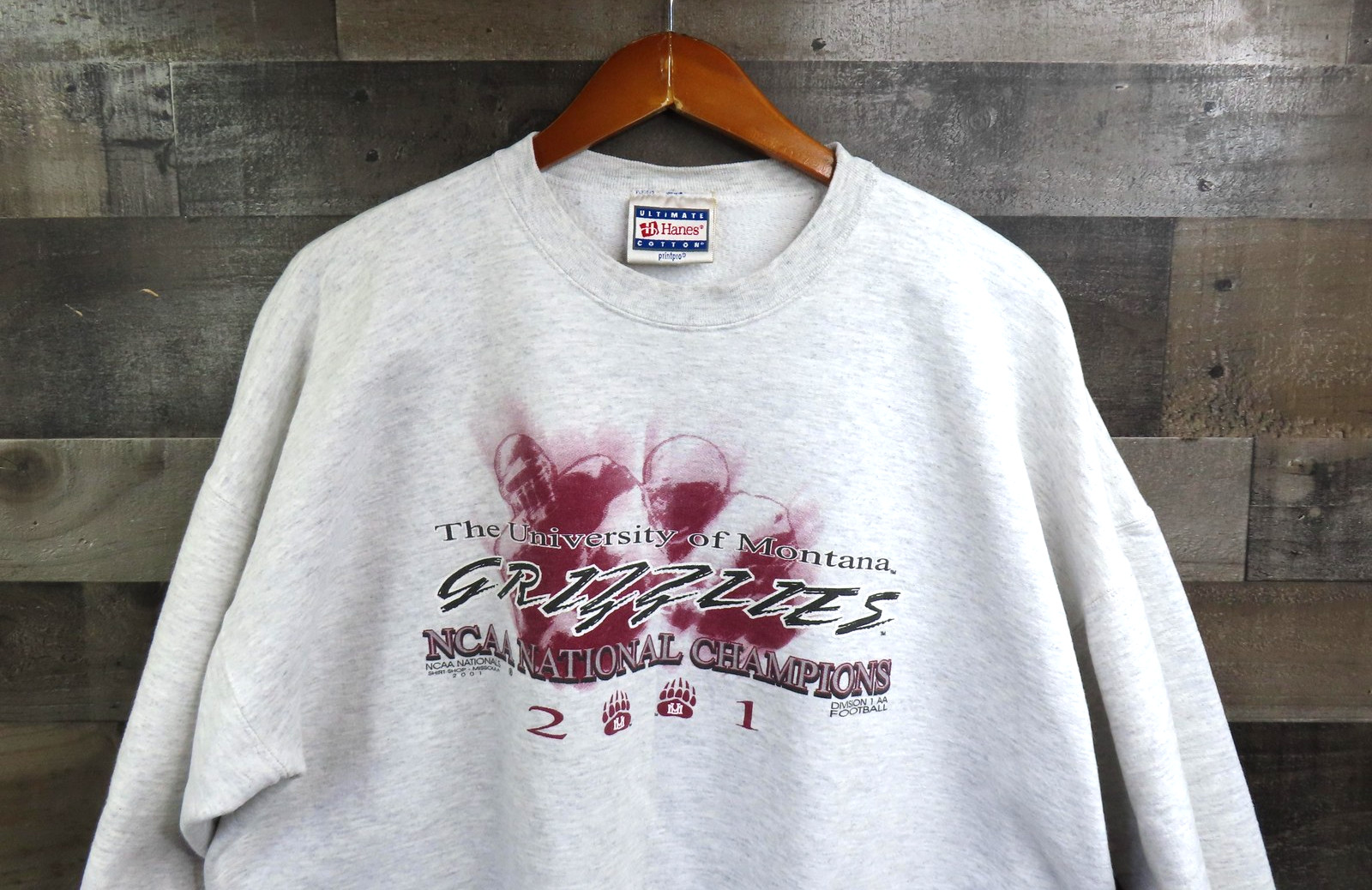 Vintage Montana Grizzlies Sweatshirt Mens XL Gray NCAA Football Hanes 2001 Vintage Montana Grizzlies Sweatshirt Mens XL Gray NCAA Football Hanes 2001