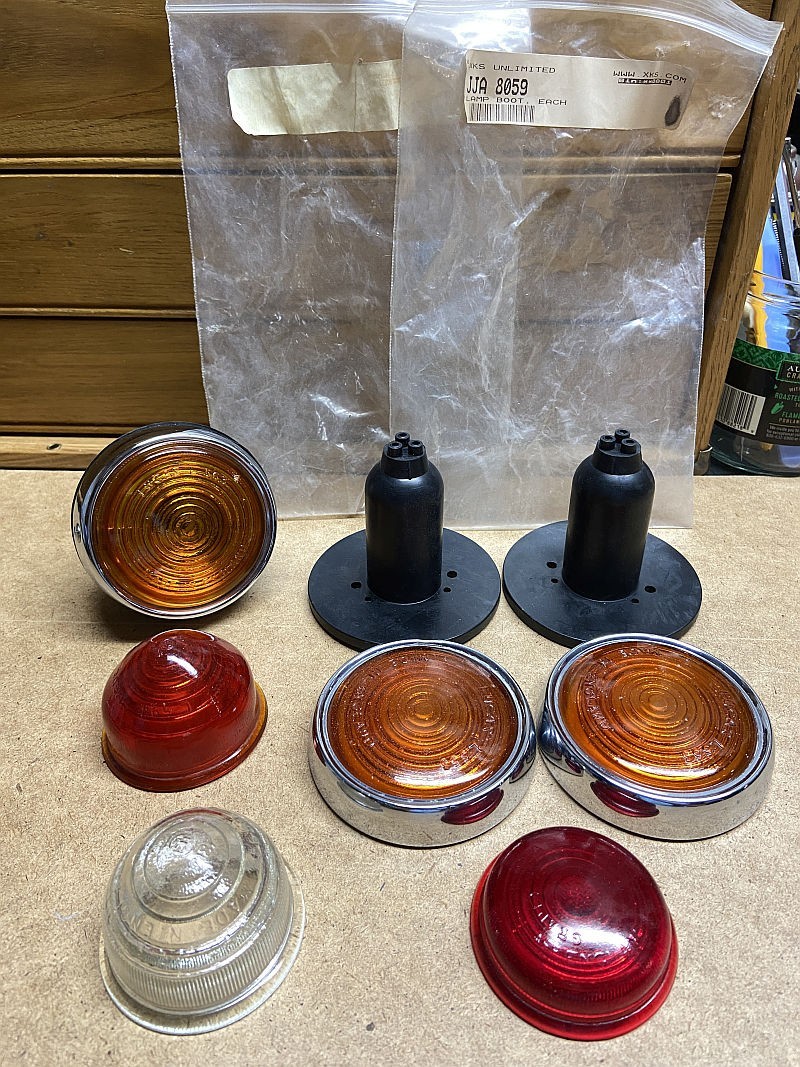 LARGE LOT LUCAS LAMPS & LENSES – NOS 563 BOOTS SOCKETS + 488 & 594 GLASS LENSES