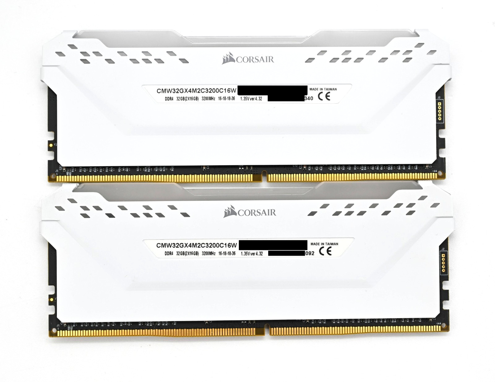 Corsair VENGEANCE RGB PRO 32GB (2x16GB) DDR4 3200 PC4-25600 CMW32GX4M2C3200C16W Corsair VENGEANCE RGB PRO 32GB (2x16GB) DDR4 3200 PC4-25600 CMW32GX4M2C3200C16W