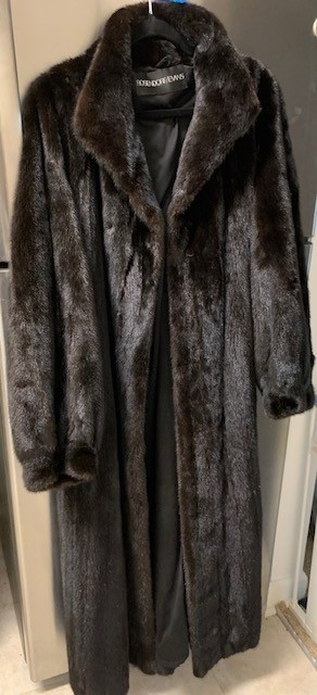 Luxurious Pre-Owned VINTAGE Full Length BLACKGLAMA MINK Coat