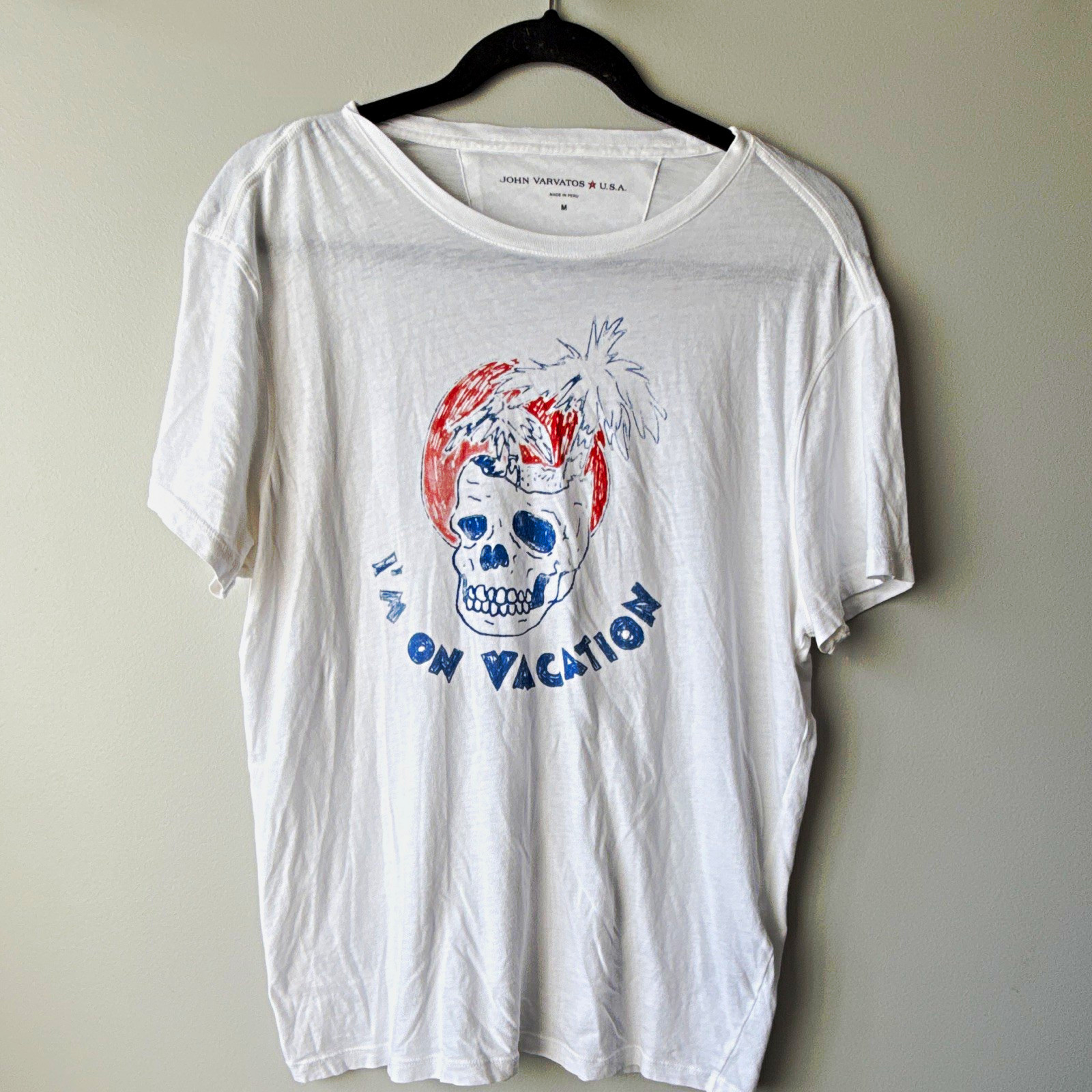 John Varvatos U.S.A. Skull “I’m On Vacation” White Crew Tee Cotton Men’s M John Varvatos U.S.A. Skull “I’m On Vacation” White Crew Tee Cotton Men’s M