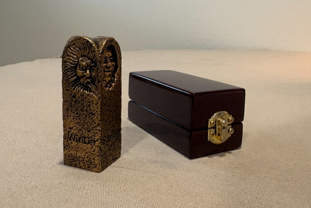 Magic Wagon Four Seasons Obelisk MW-120 2013 Wood Box Magic Trick Complete